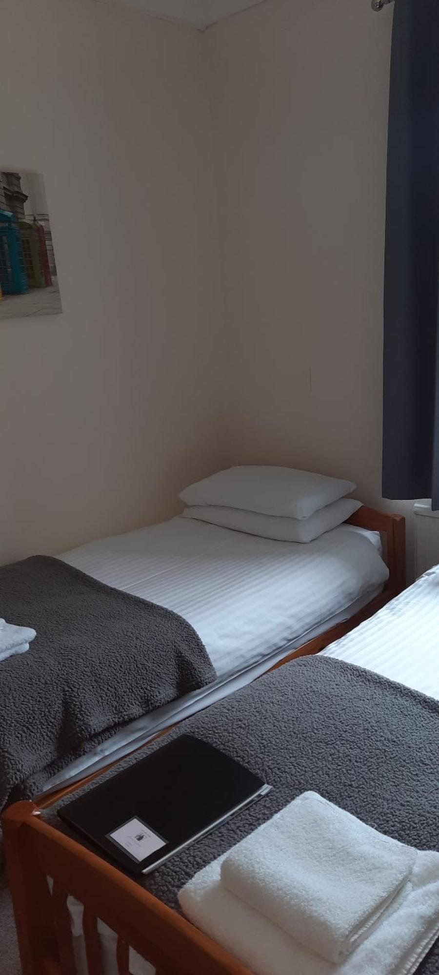 Twin Room with Private Bathroom