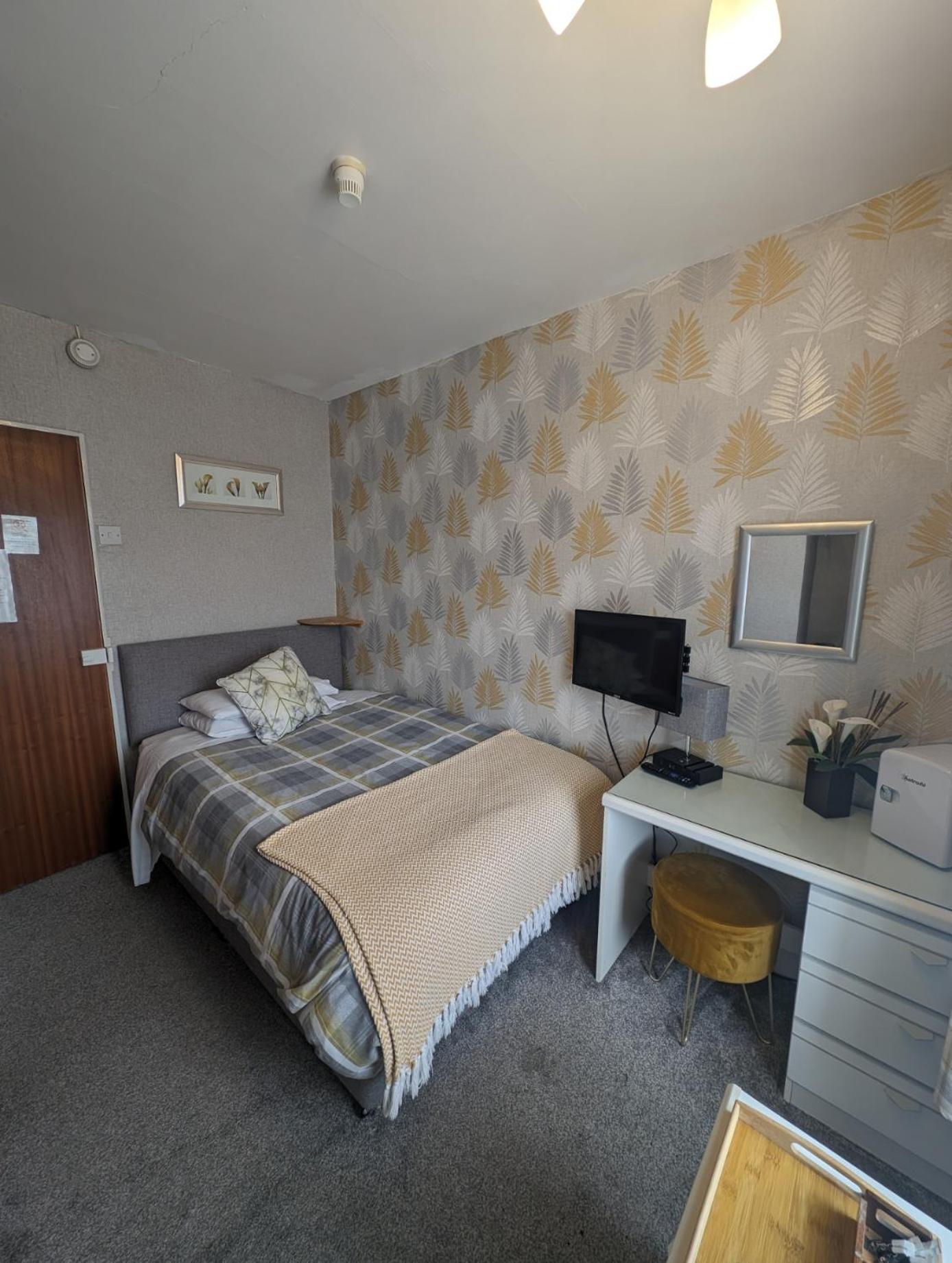 Single Room with Private Bathroom