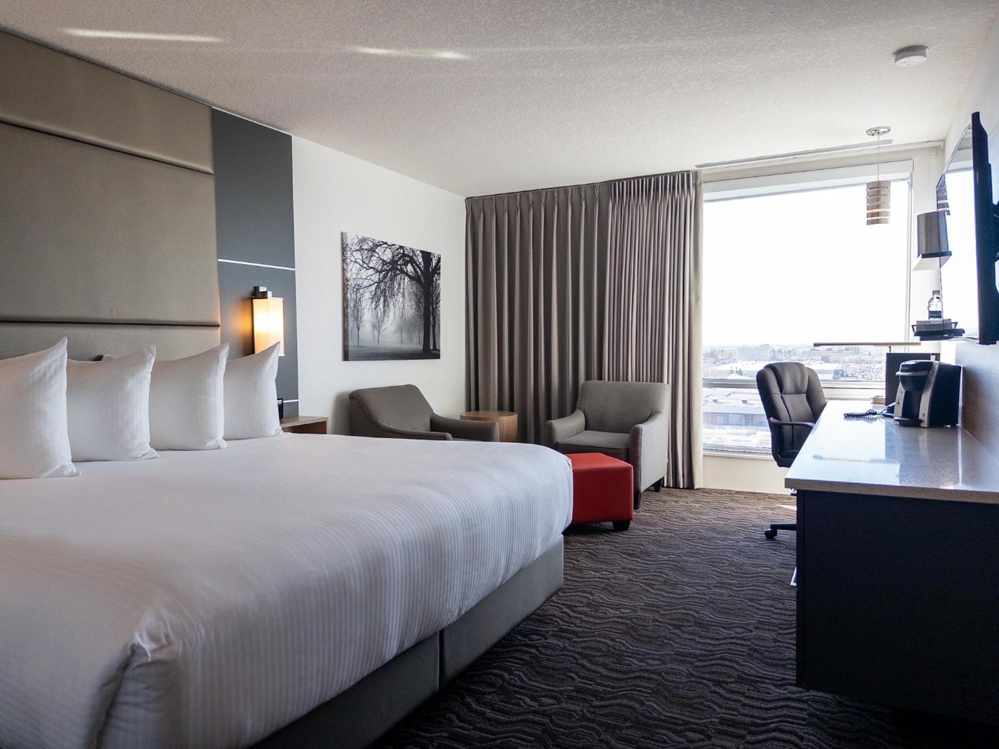 Premium Queen Room - Newly Renovated