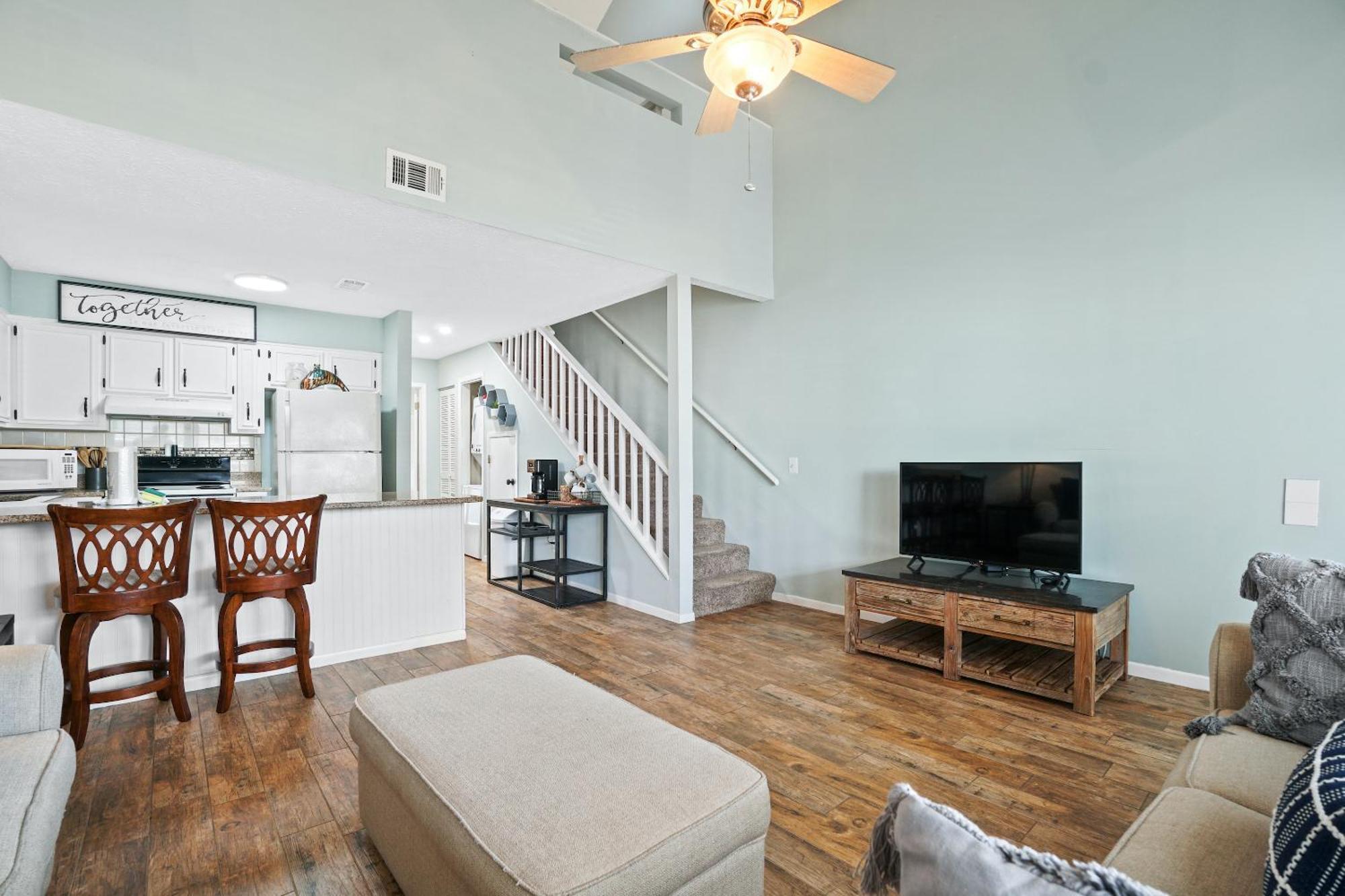 Two-Bedroom Townhouse,1589137879:JPEG