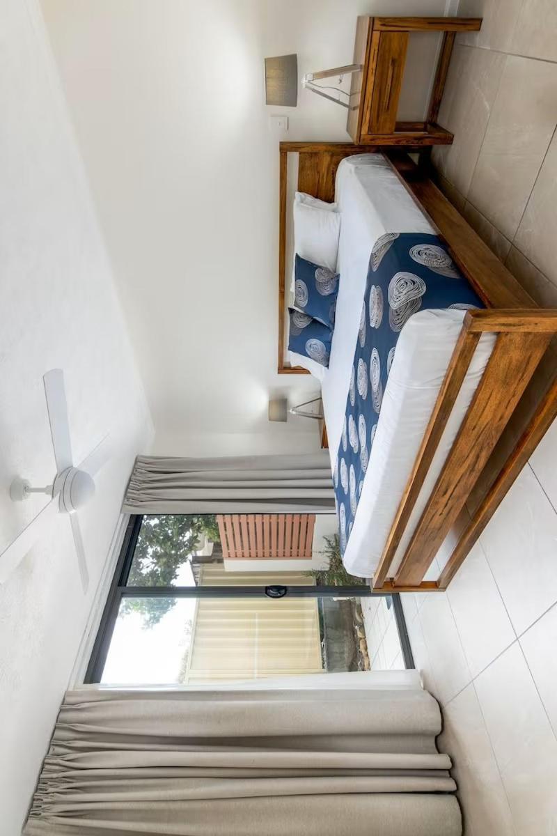 Apartment with Garden View,1589571017:JPEG