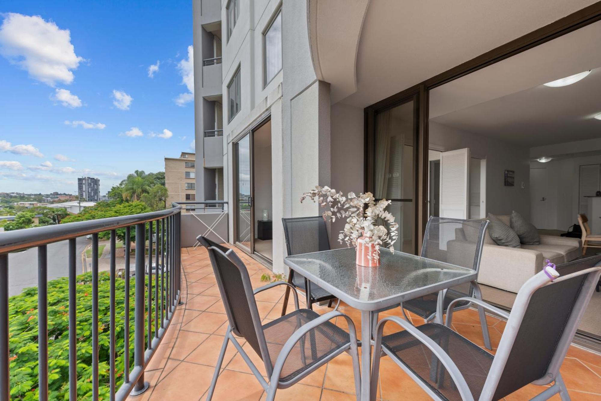 One-Bedroom Apartment,1591241354:JPEG