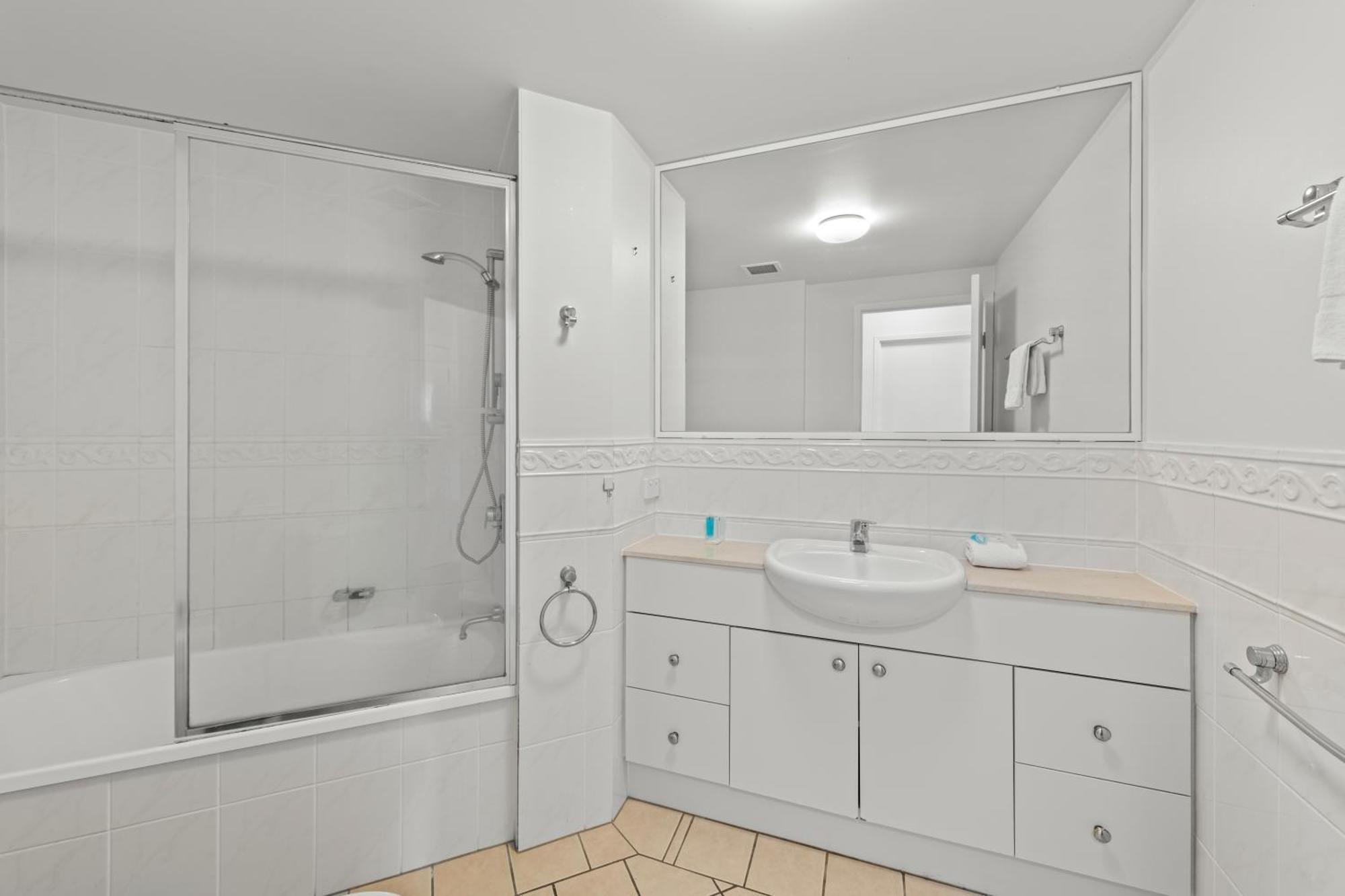 Three-Bedroom Apartment,1591241356:JPEG