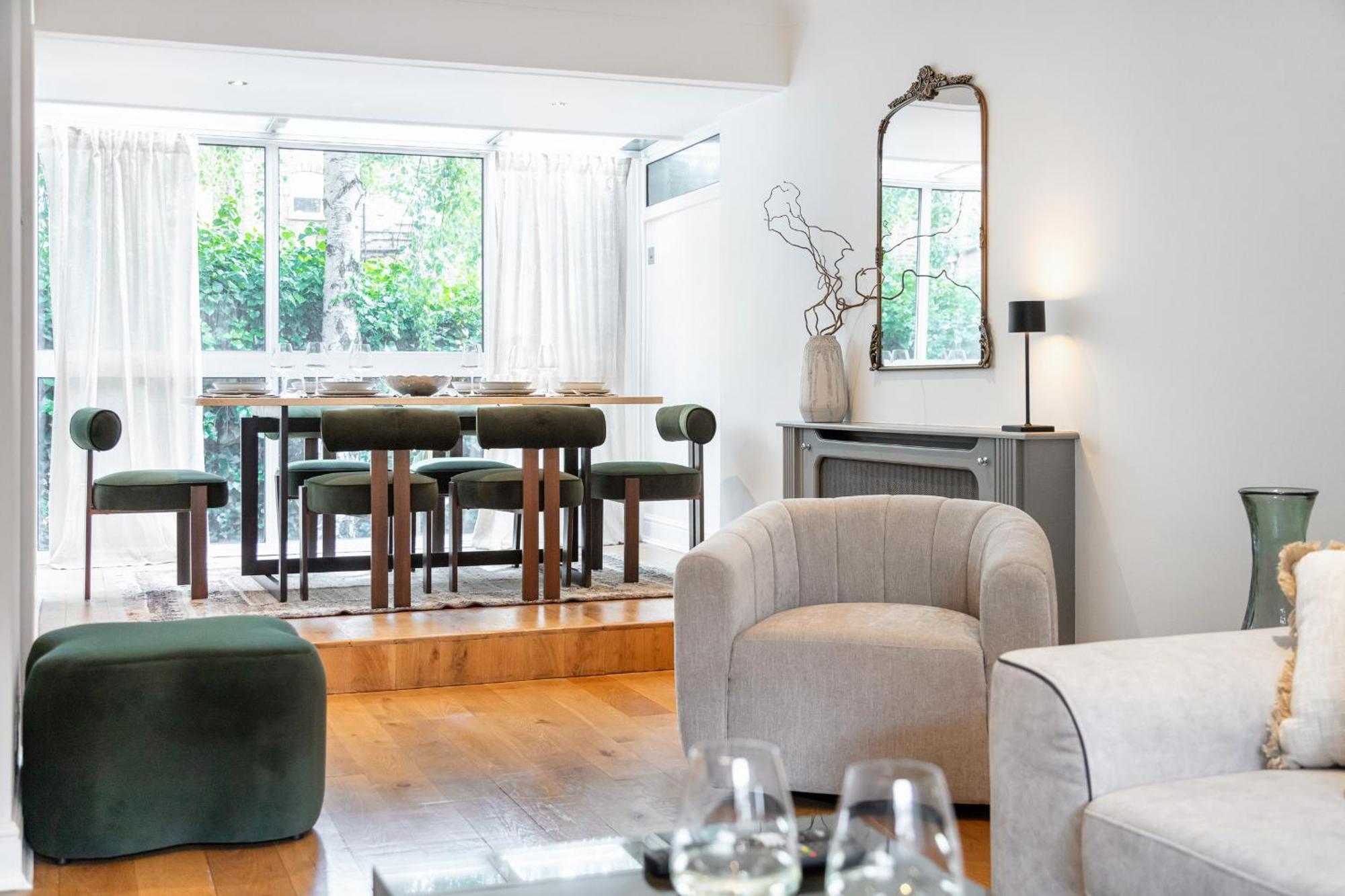 Four-Bedroom House,1594450122:JPEG