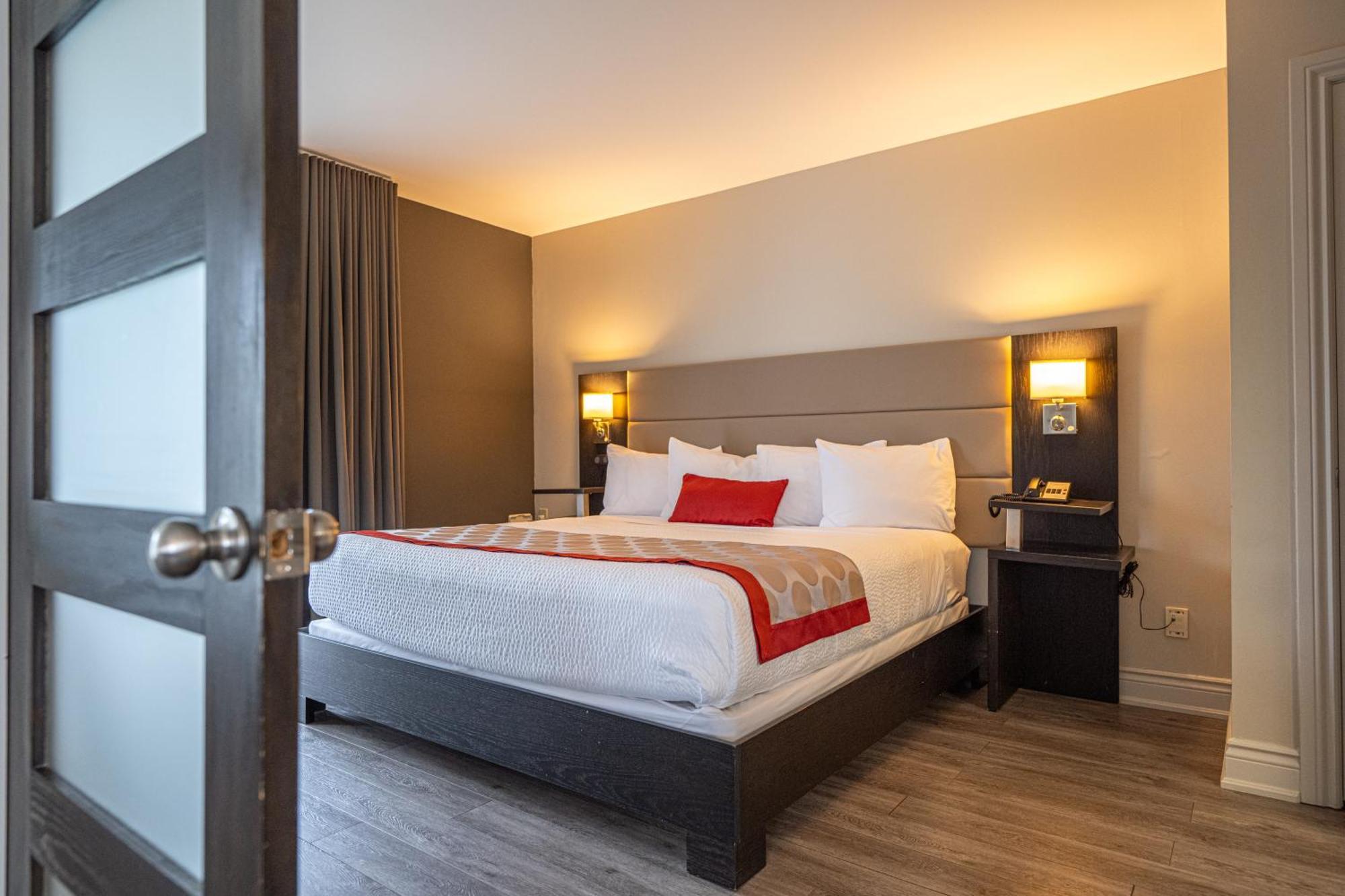 1 King Mobility Accessible Studio Suite, Water Front, Non-Smoking,1602327977:JPEG