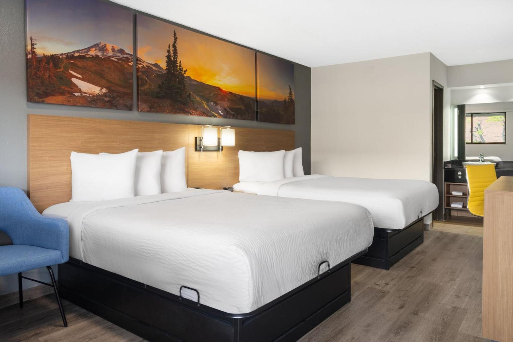 Queen Room with Two Queen Beds - Non-Smoking