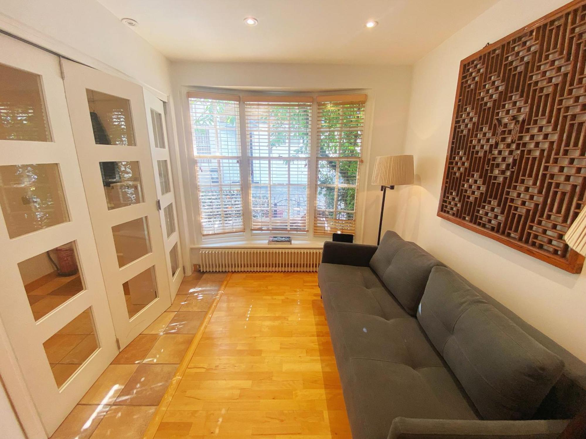 Five-Bedroom House,1743981675:JPEG