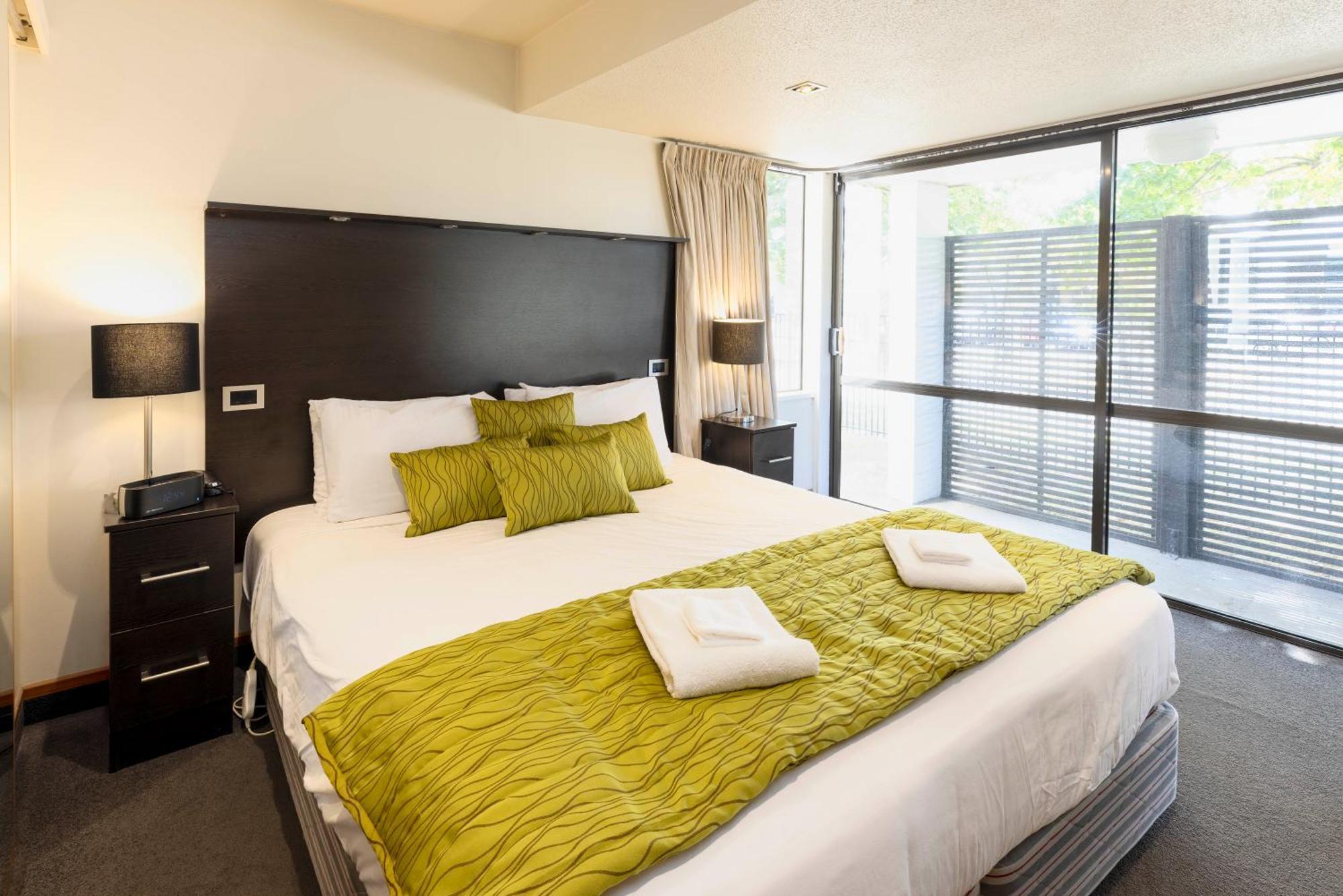 Motel 4 Bedroom Unit