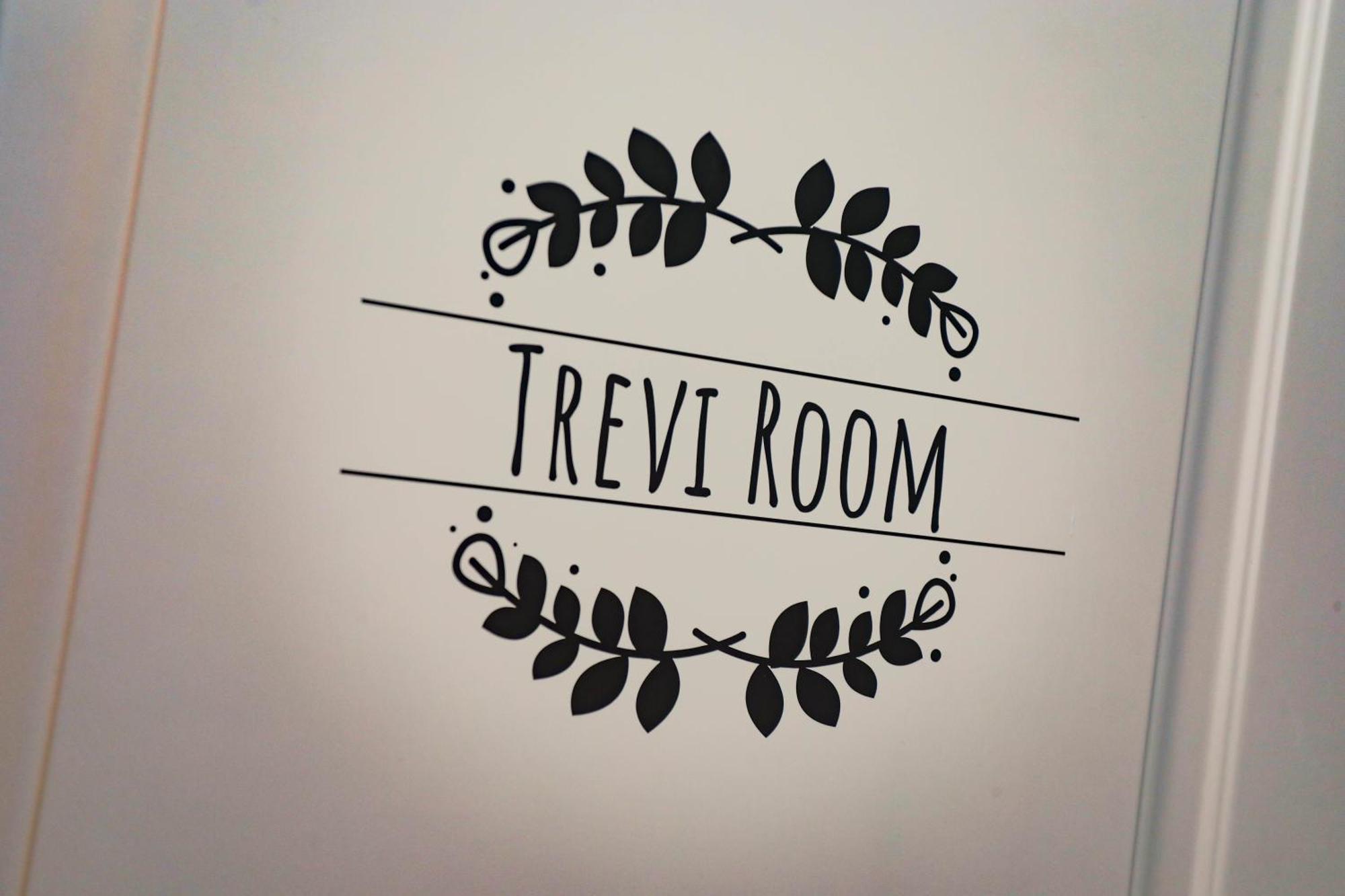 Triple Room with Private External Bathroom