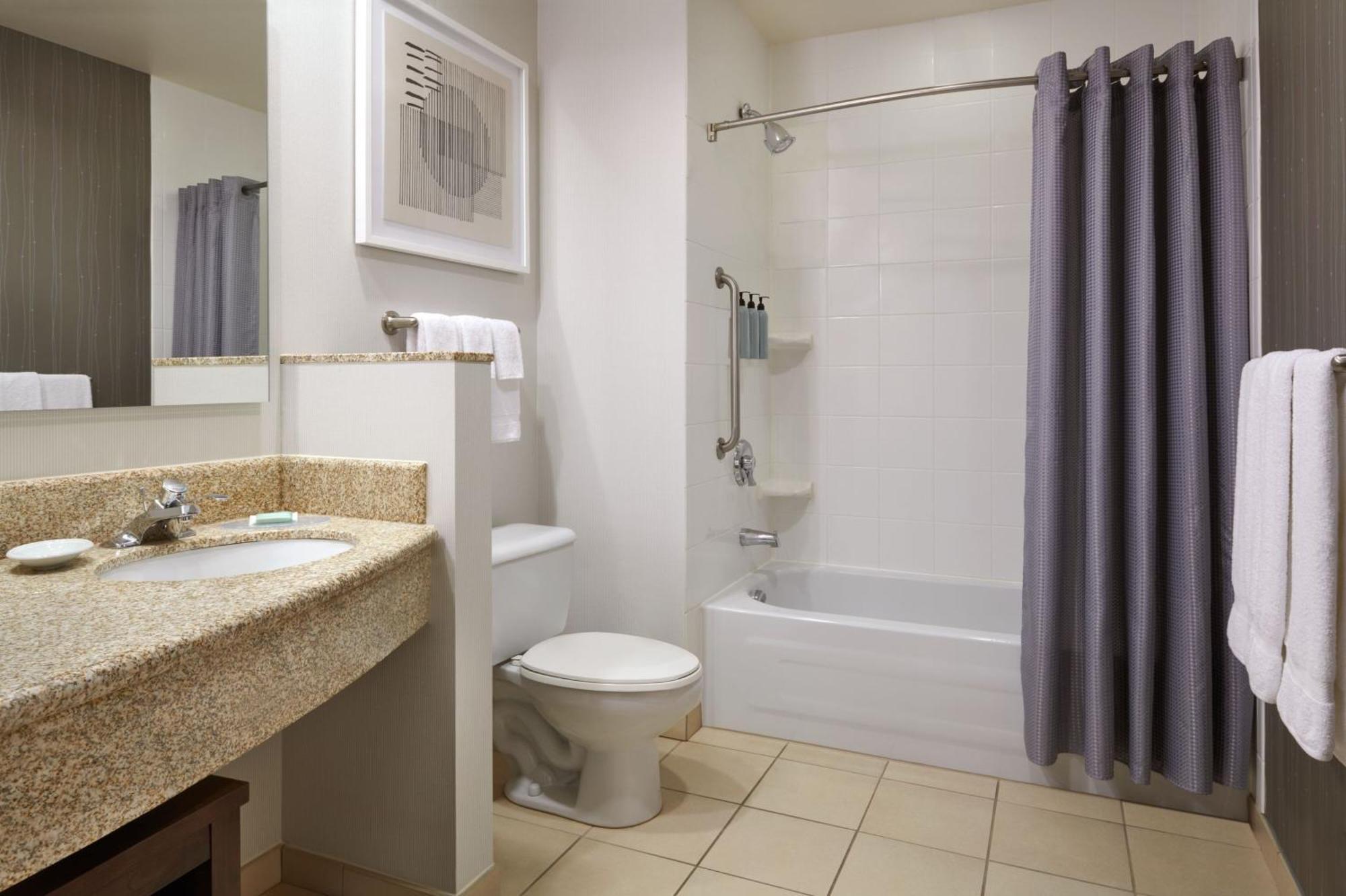 1 King Guest Room,1627936637:JPEG
