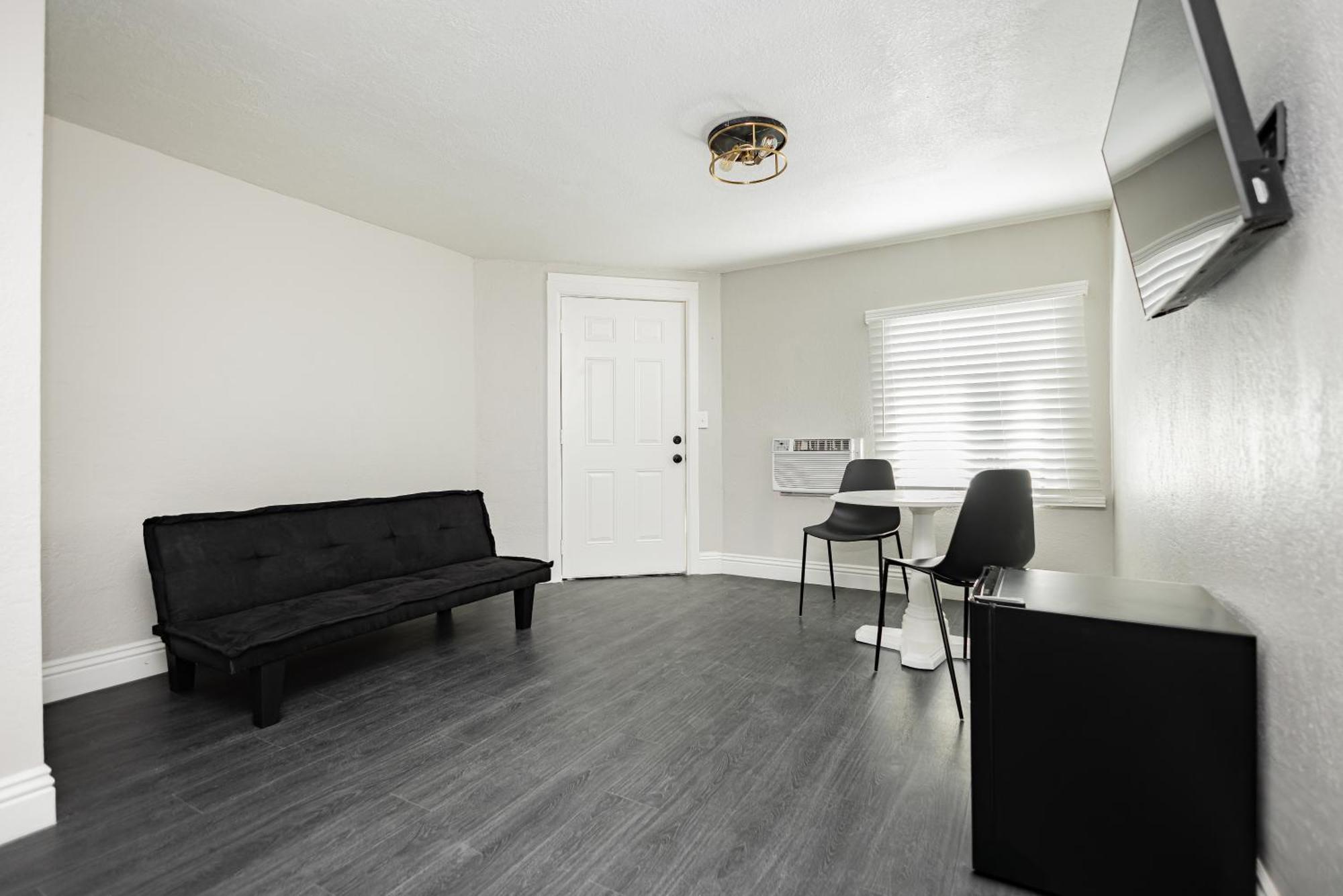 Double Room with Private Bathroom,1631393187:JPEG