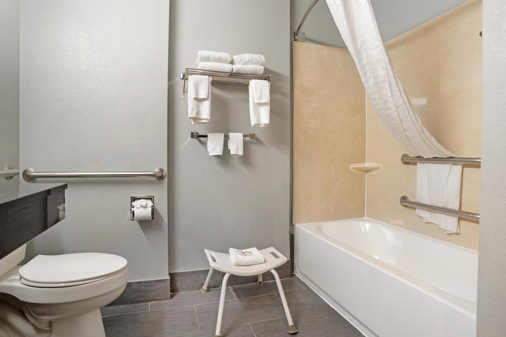 Double Room with Two Double Beds - Accessible/Non-Smoking