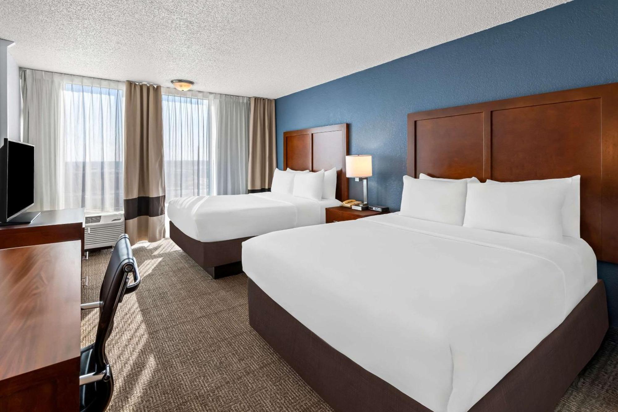 Queen Room with Two Queen Beds - Accessible/Non-Smoking