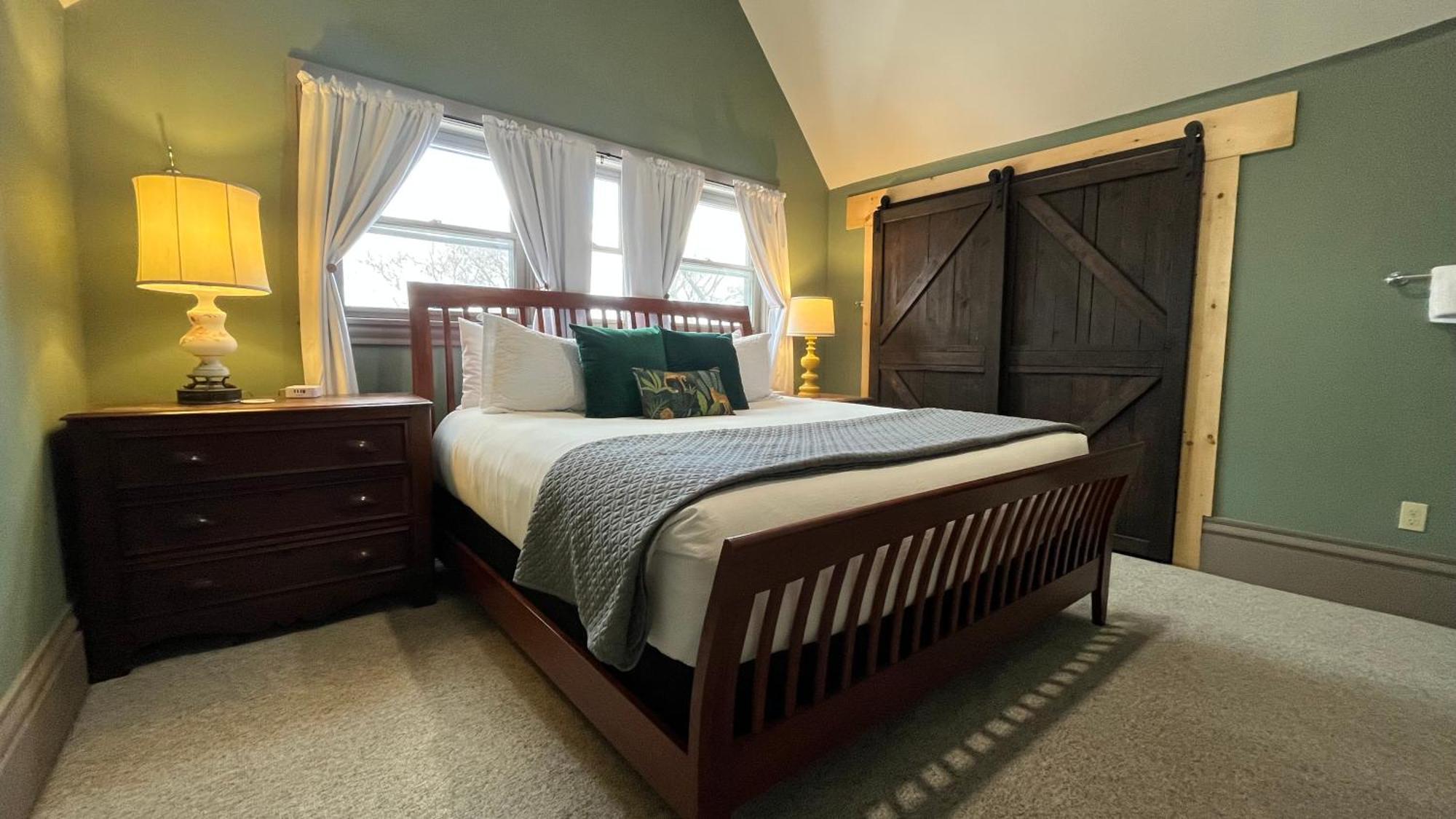 Tipton Room,1636769679:JPEG