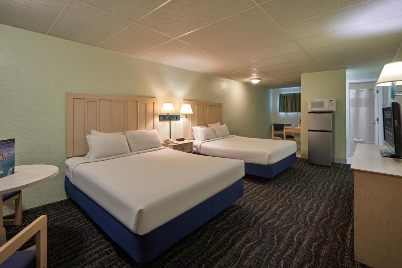Classic Room - Queen/Queen Northside, No Beach View