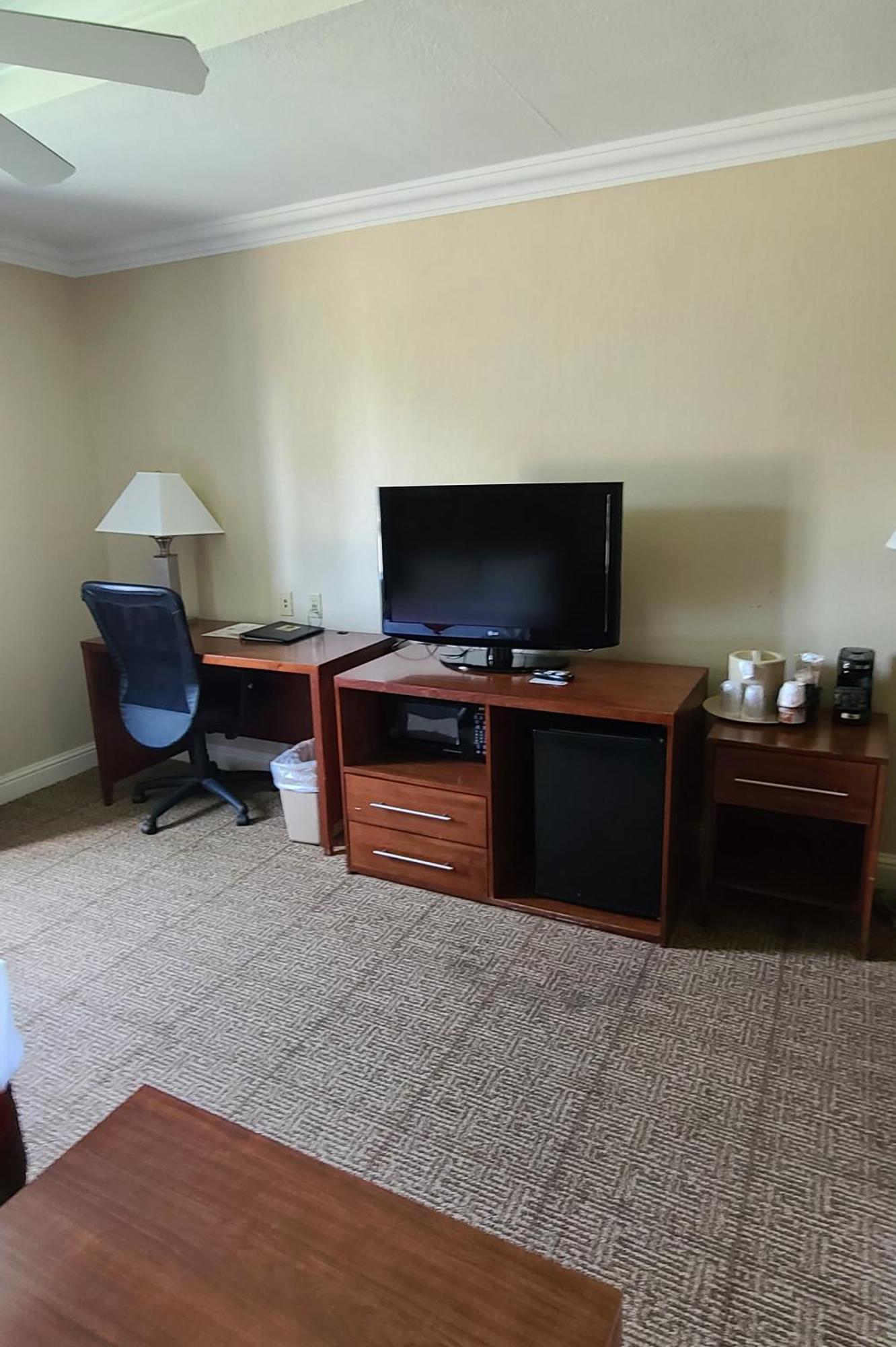 Queen Room - Disability Access