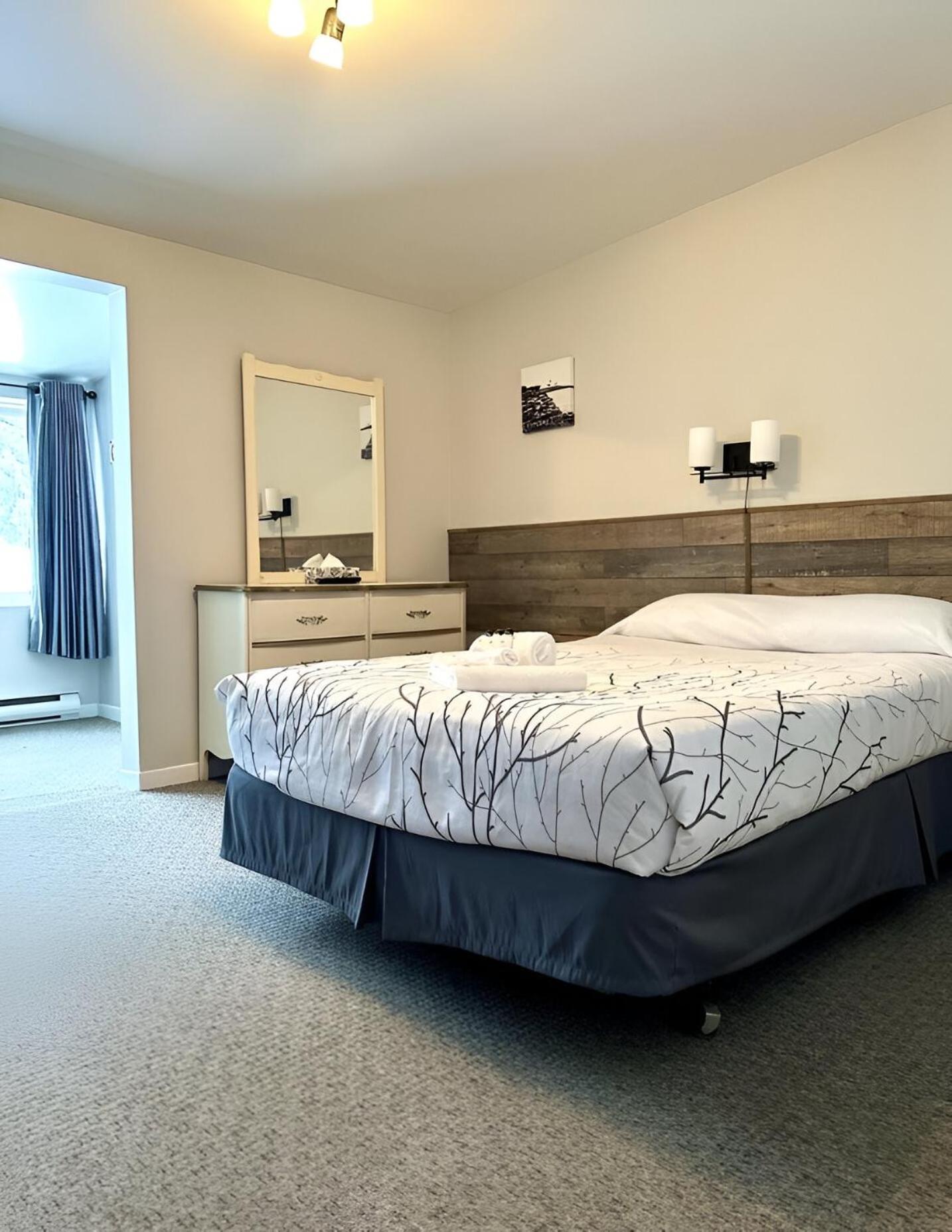 Double Room,1639468828:JPEG