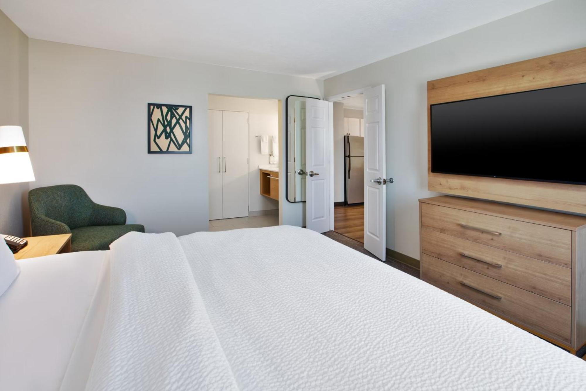 One-Bedroom Suite