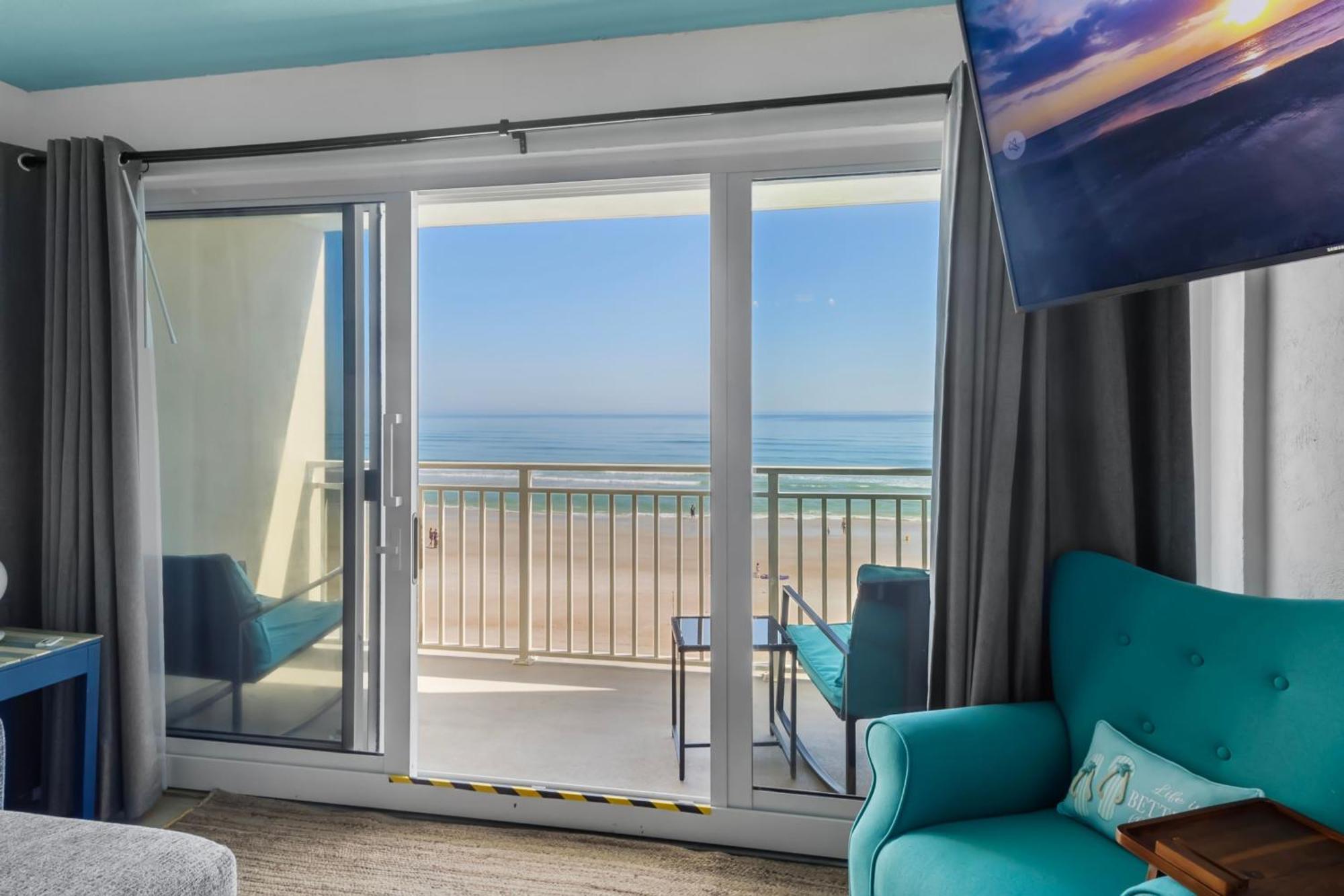 One-Bedroom Apartment with Ocean View