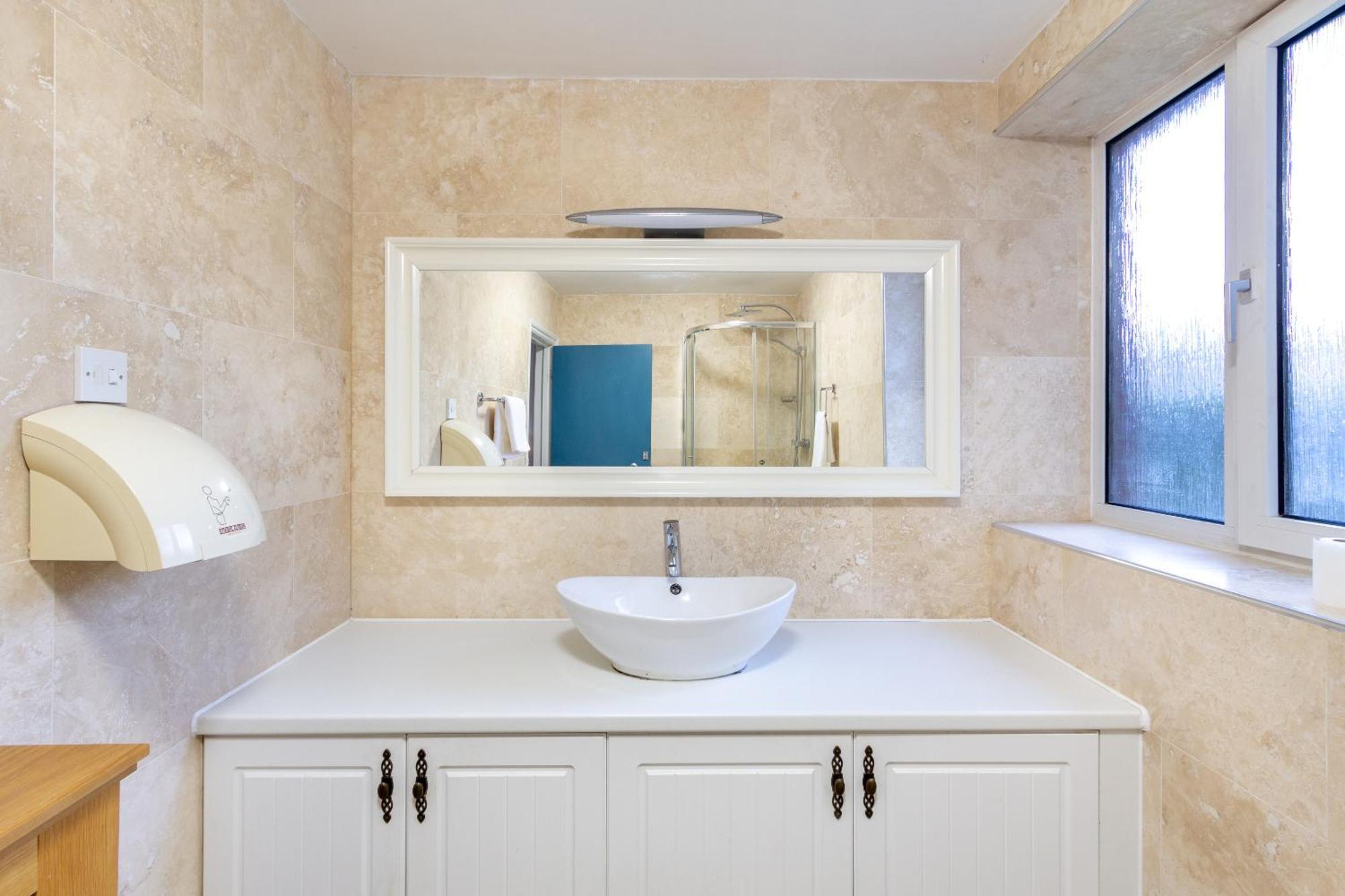 Double Room with Shared Bathroom,1648557666:JPEG