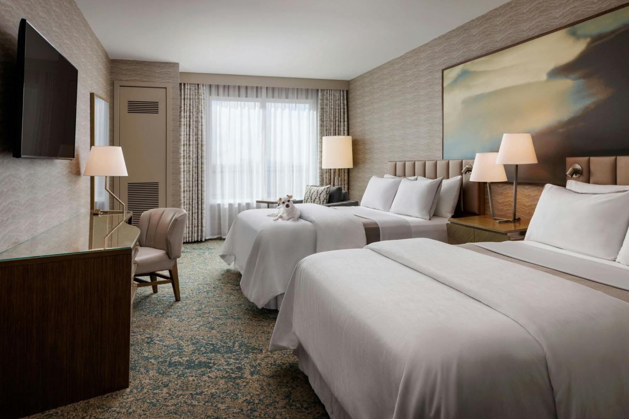 Traditional Queen Room with Two Queen Beds