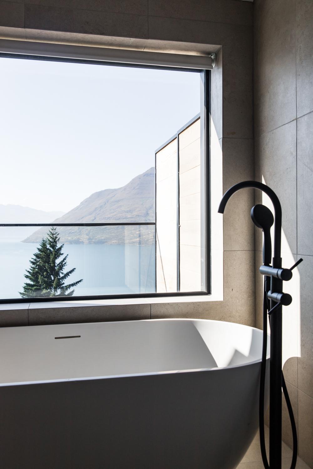 King Room Lake View,1654255575:JPEG