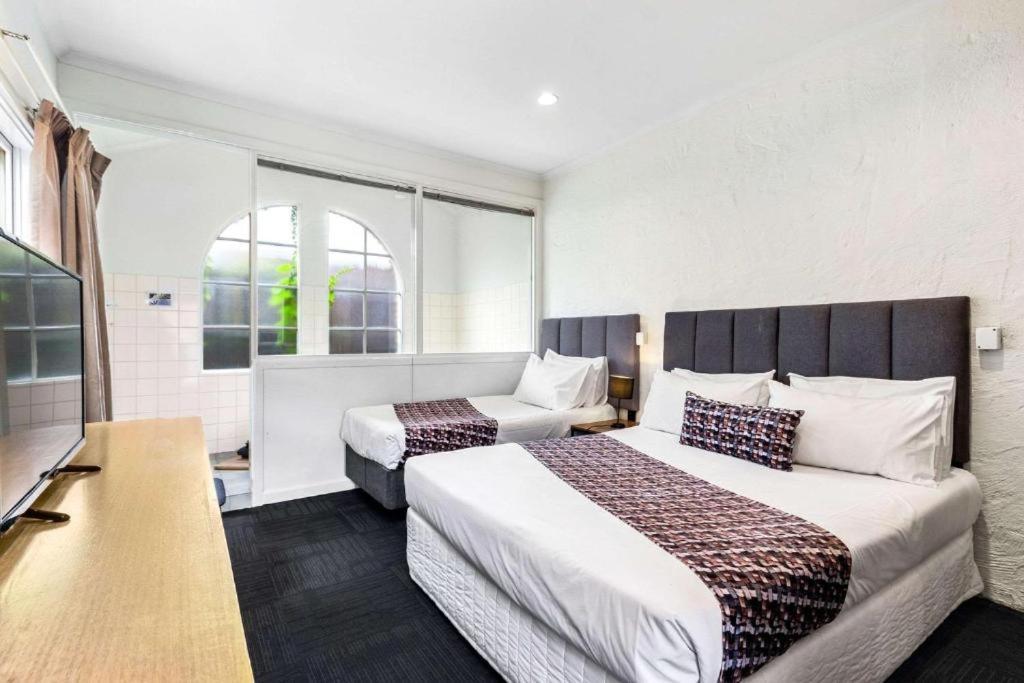 Twin Room with Spa,1657174424:JPEG