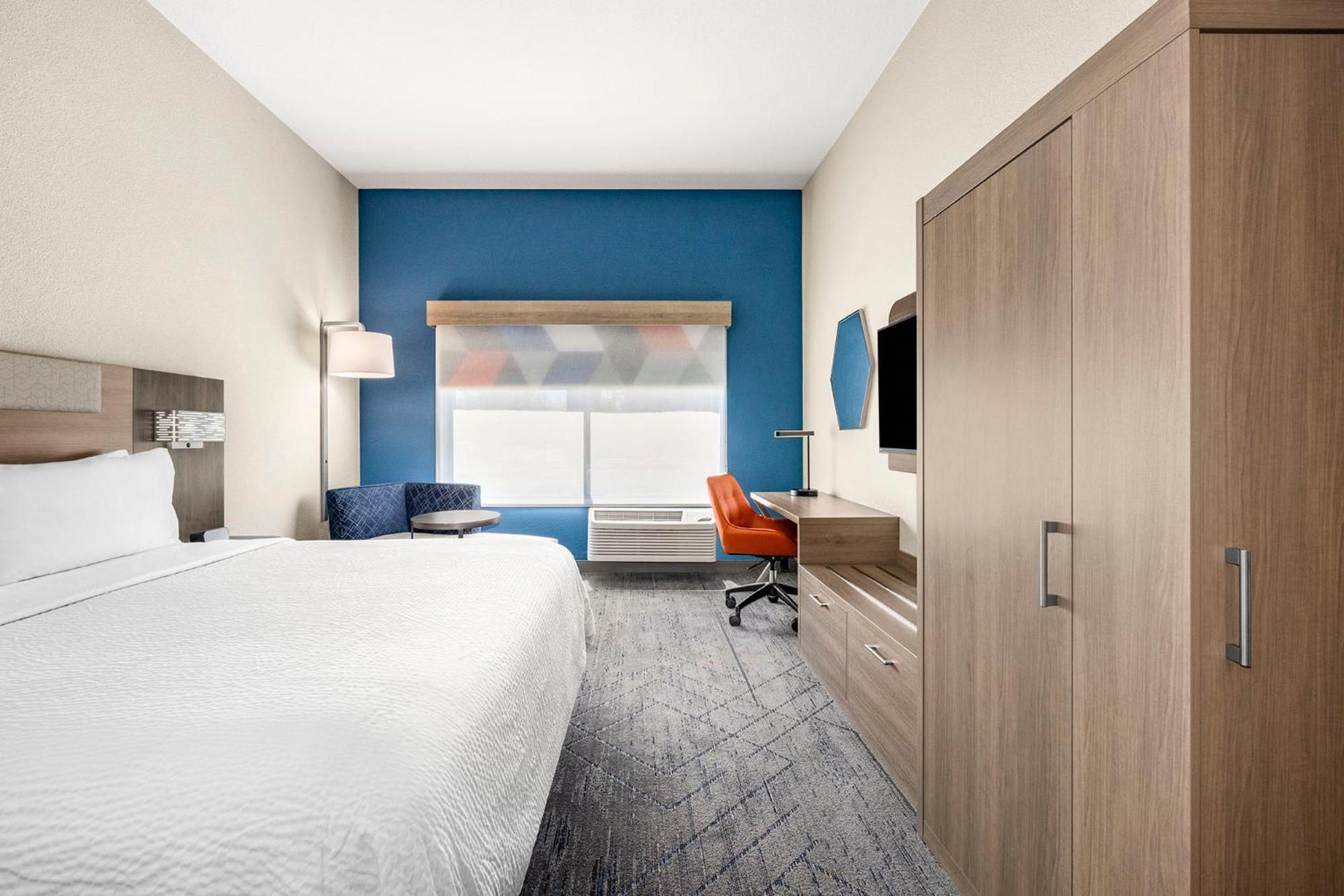 Standard King Room
