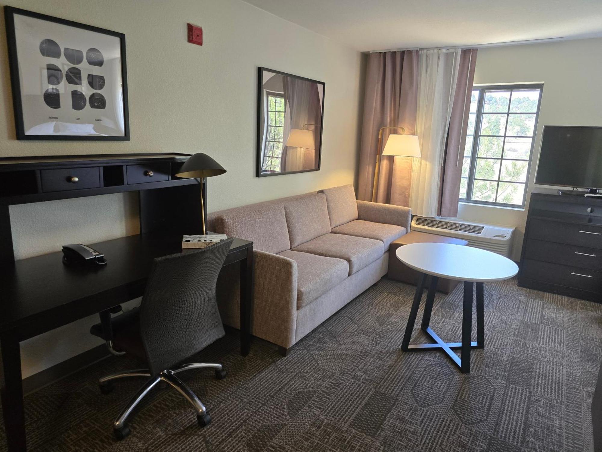 One-Bedroom King Suite,1765862608:JPEG