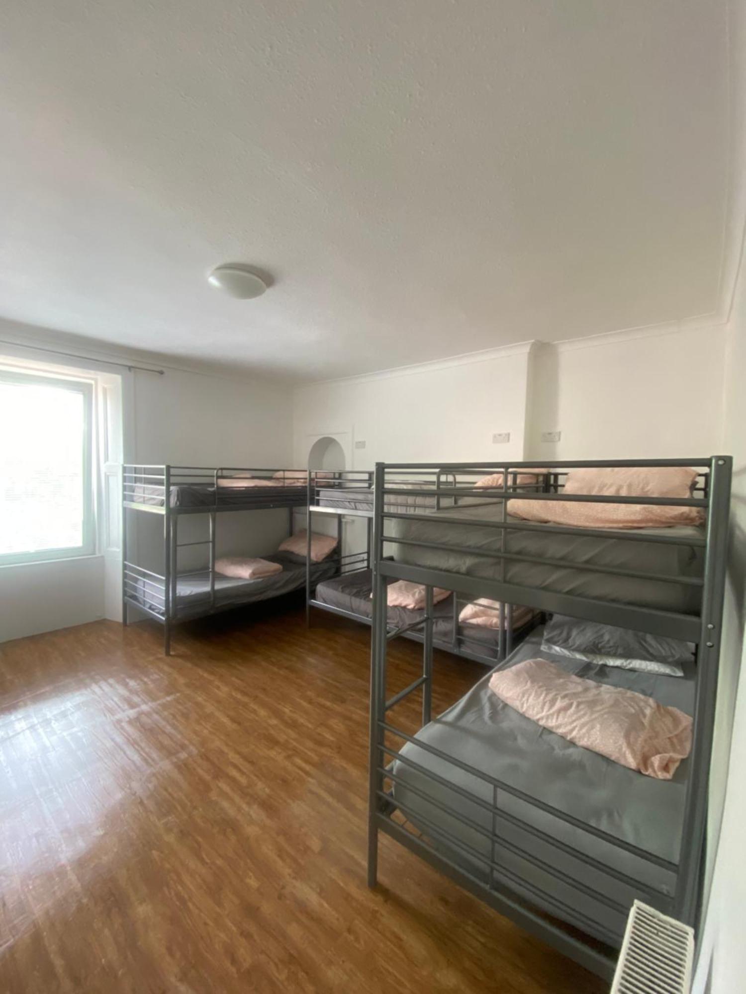 Bed 8-Bed Mixed Dormitory Room
