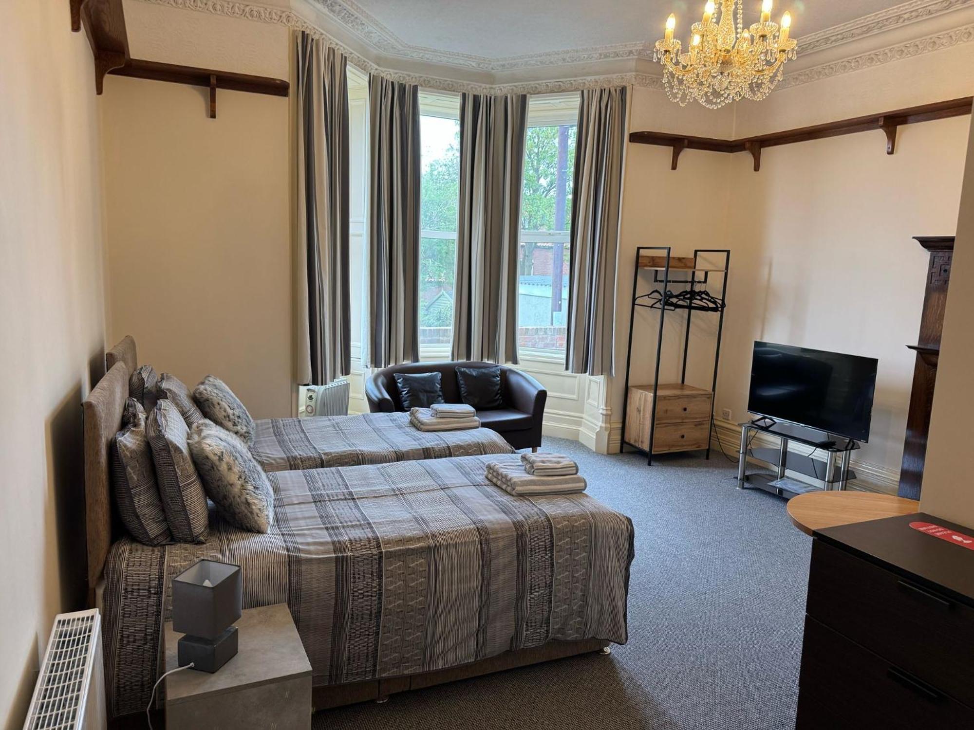 Standard Twin Room