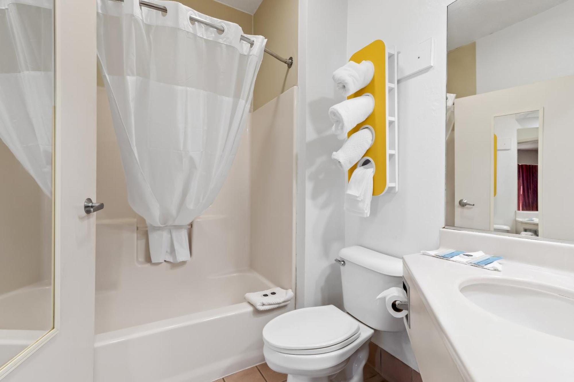 King Room with Spa Bath