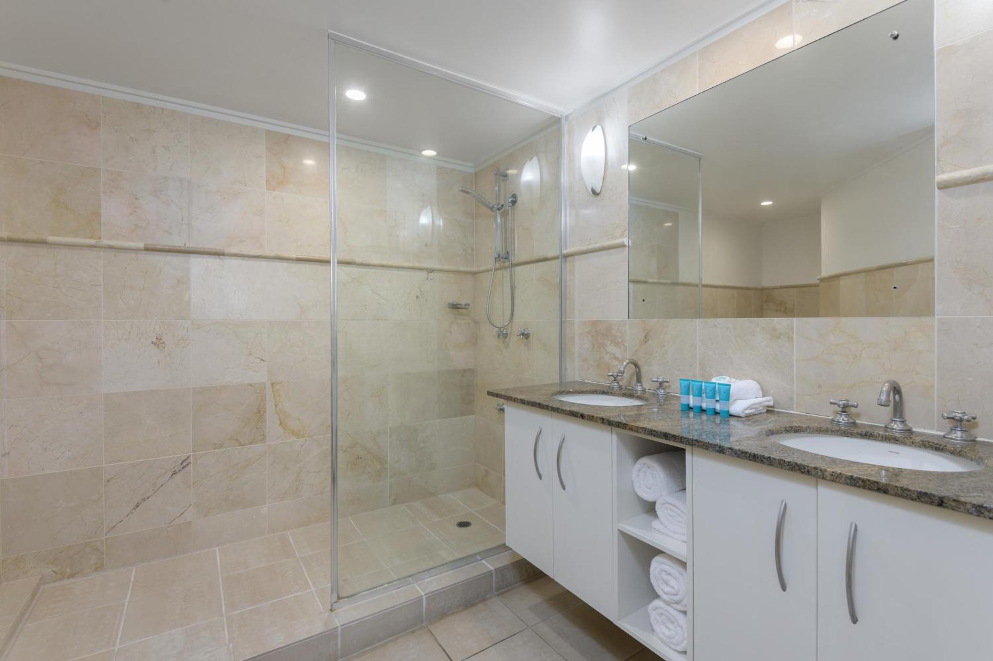 Three-Bedroom Apartment,1669820292:JPEG