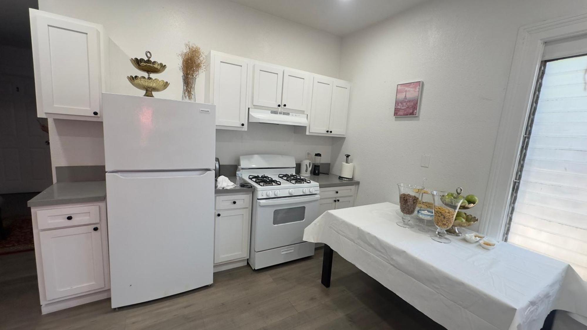 Triple Room with Shared Bathroom,1671715905:JPEG