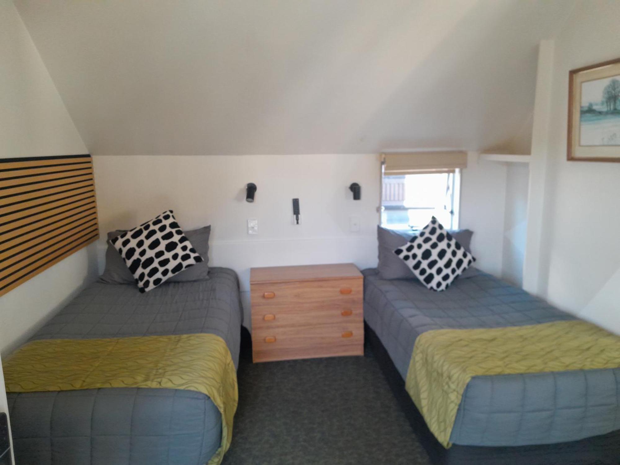 Twin Studio - Top Floor