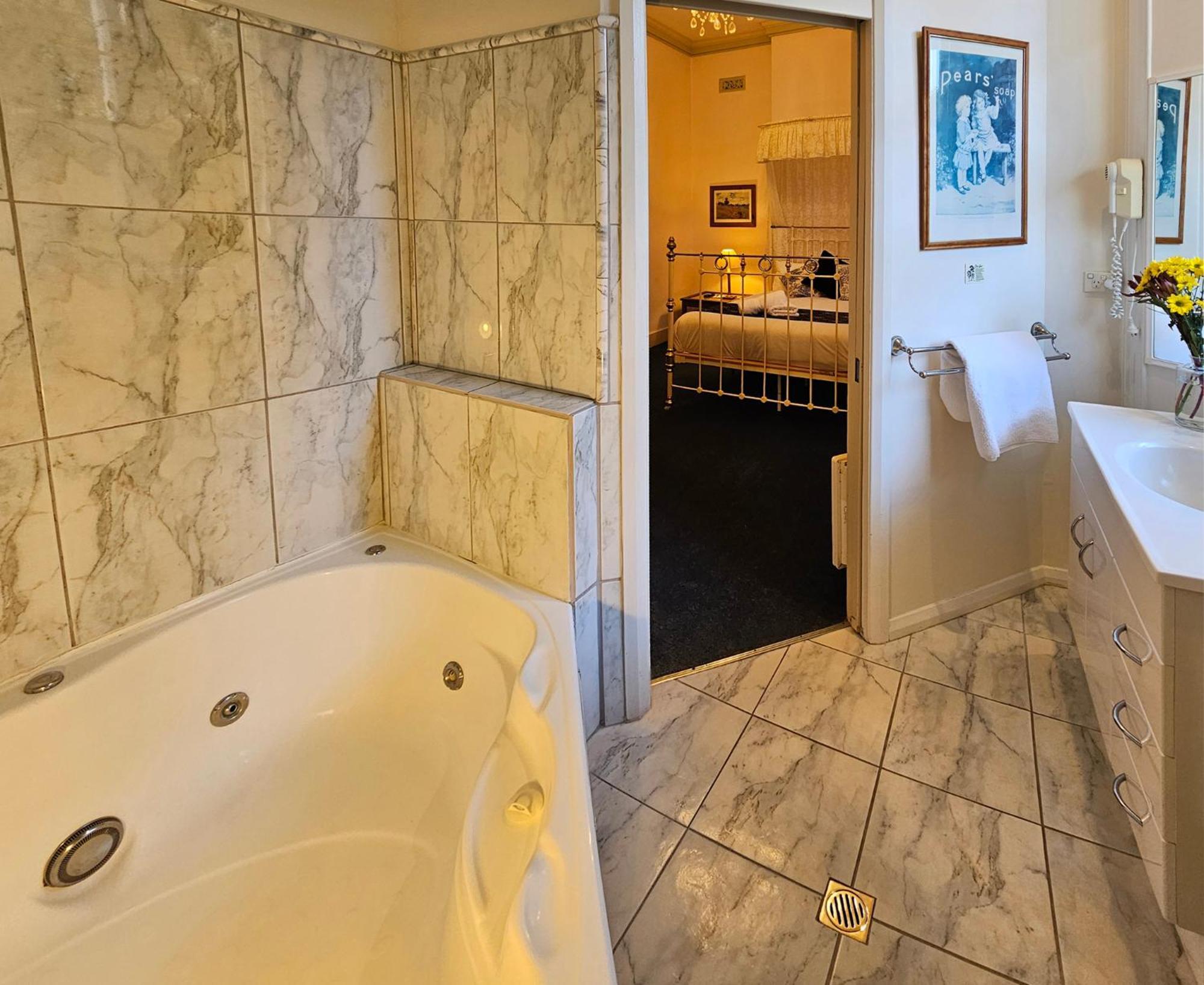 Superior Double Room with Spa Bath,1680584726:JPEG