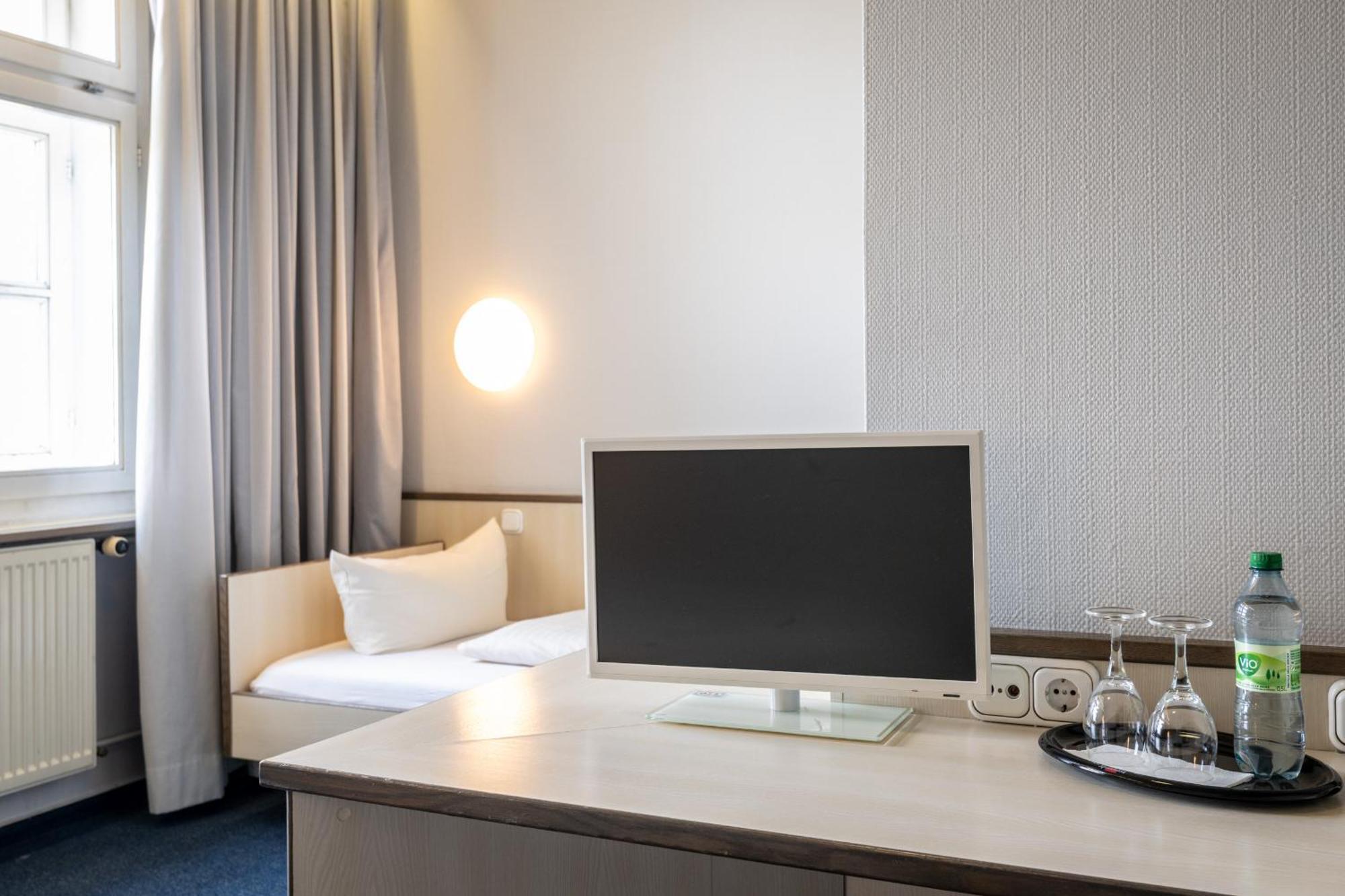 Large Twin Room