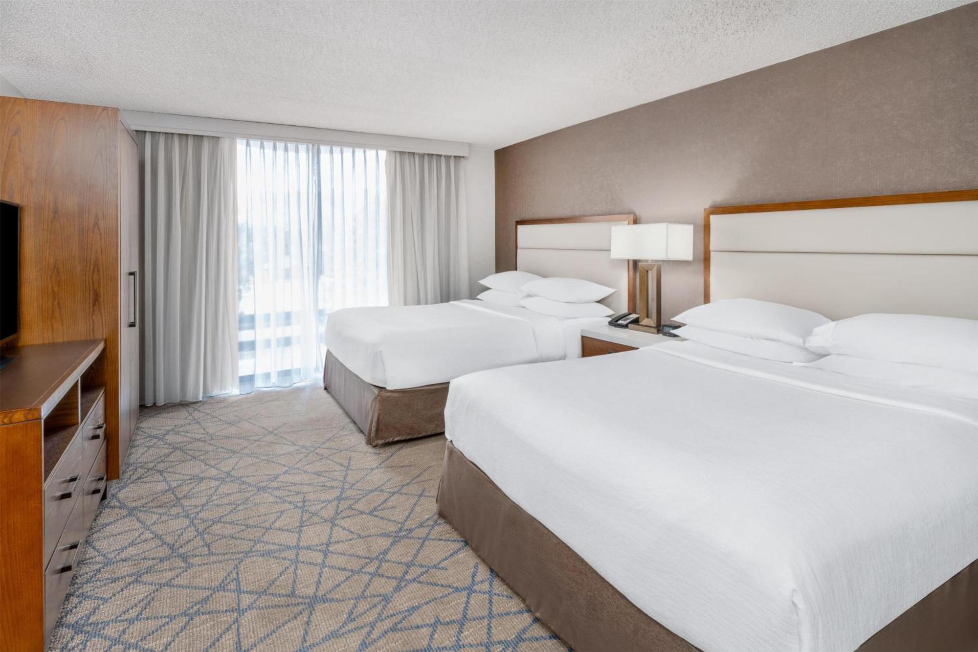 Queen Suite with Two Queen Beds - Hearing Accessible/Non-Smoking,1706610252:JPEG