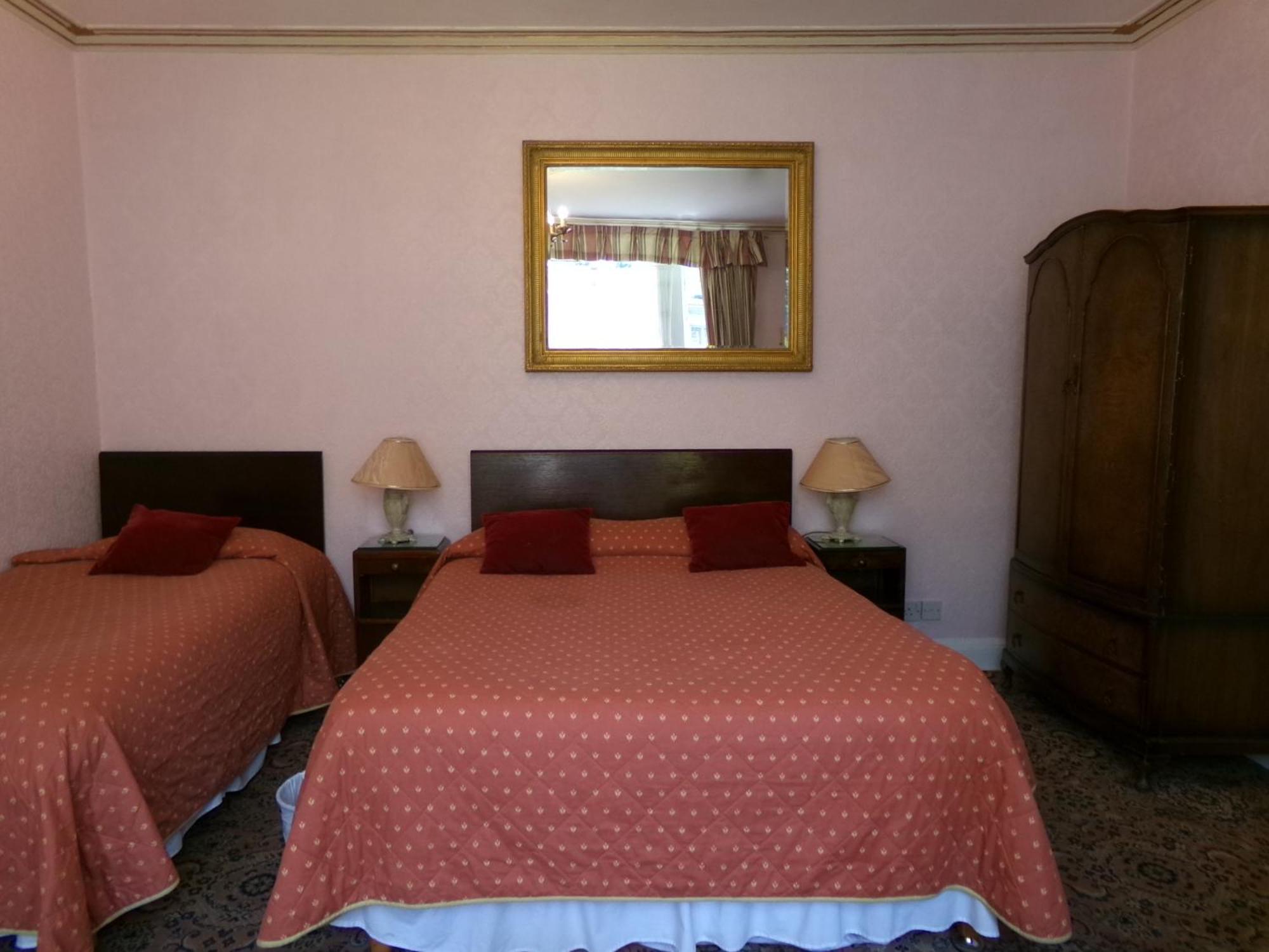 Triple Room with Shared Bathroom