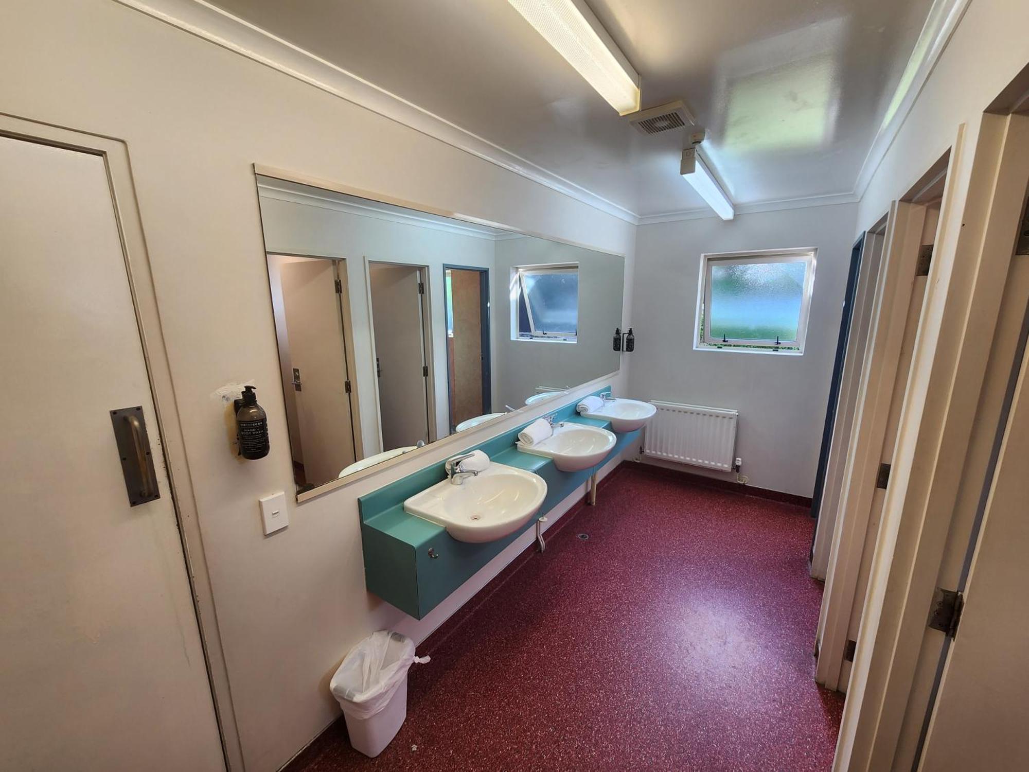 Single Bed in Mixed Dormitory Room