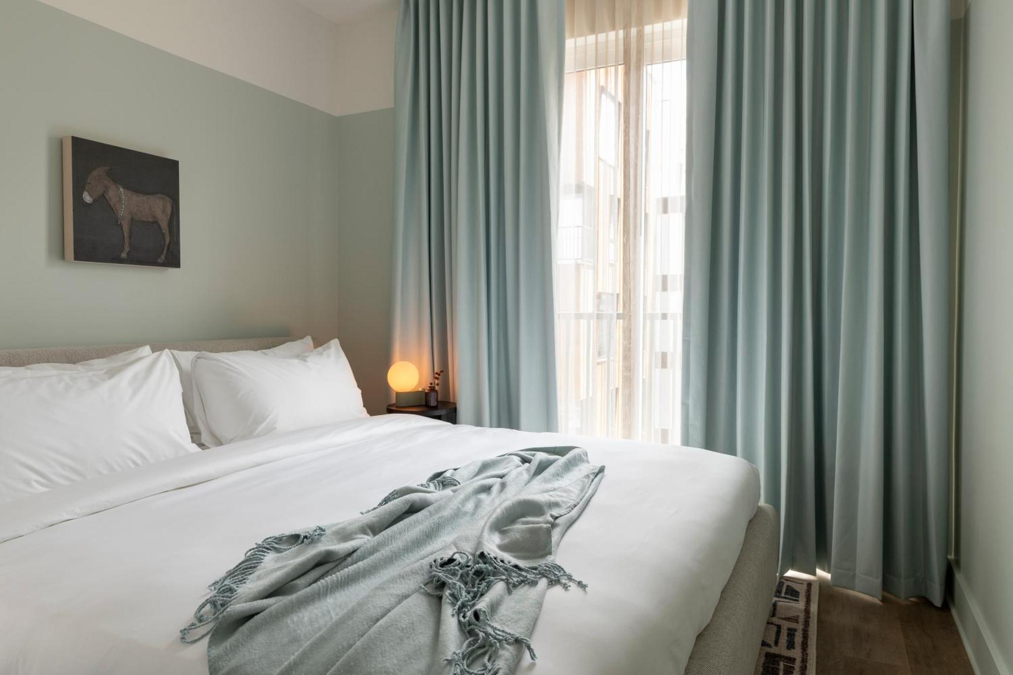 One Bedroom (Self Check-in with Virtual Front Desk)