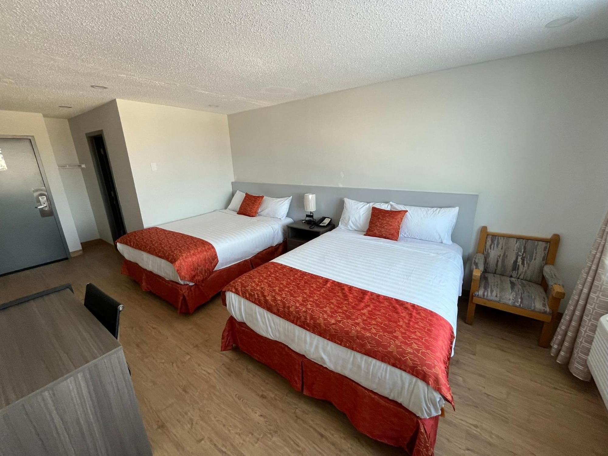 Deluxe Double Room with Bath
