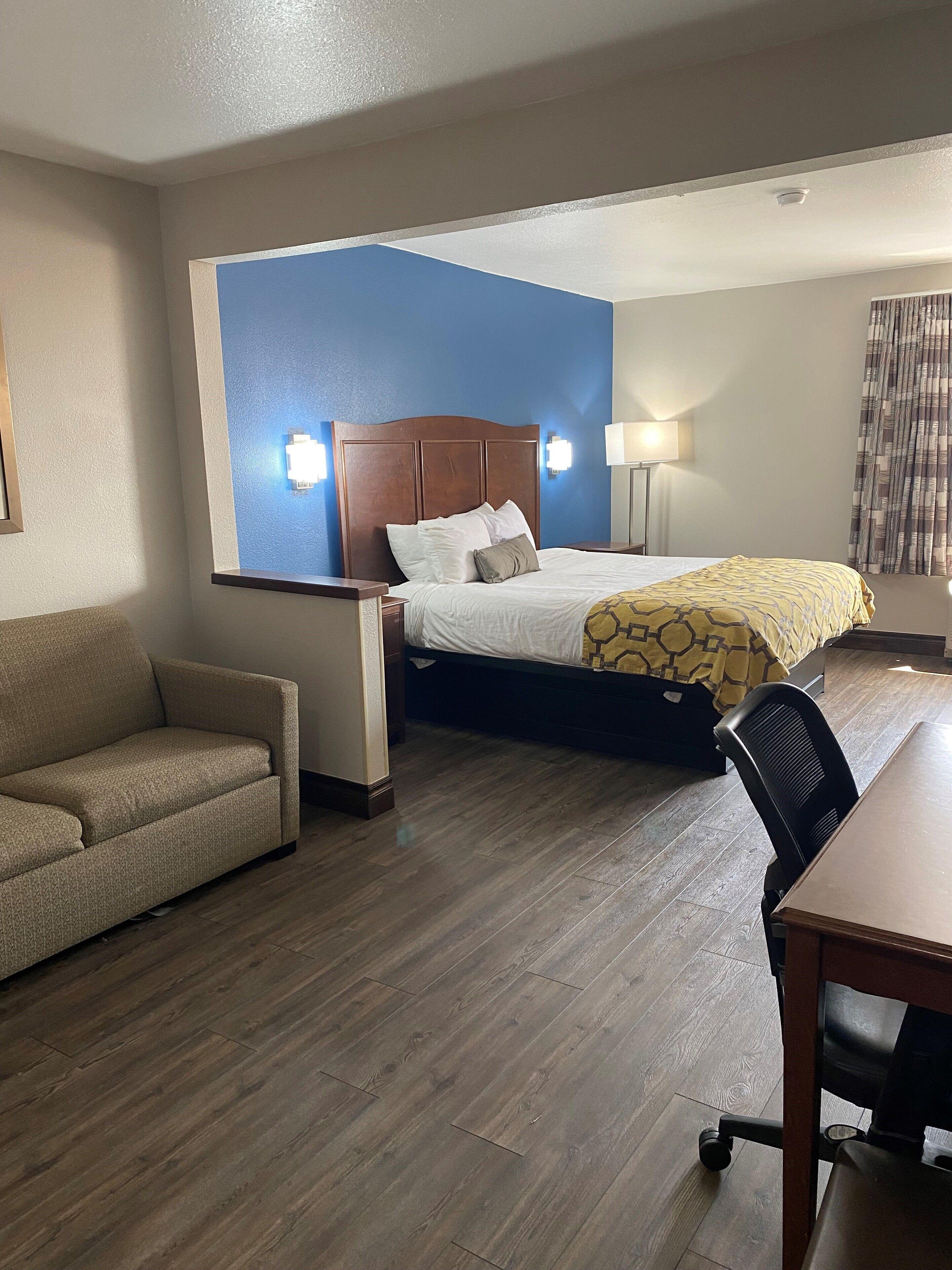 1 King Bed, Studio Suite, Non-Smoking