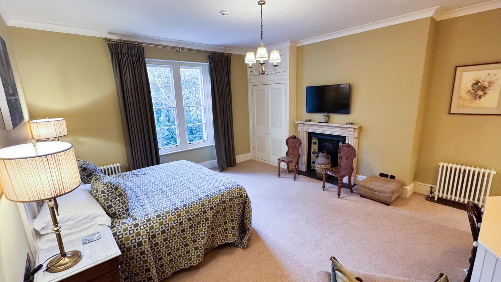 Deluxe King Room,1711543170:JPEG