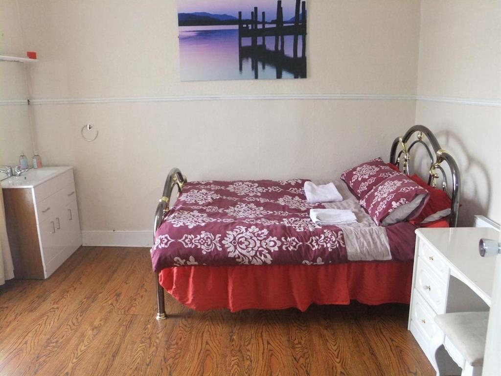 Family Room with Shared Bathroom,1722958690:JPEG
