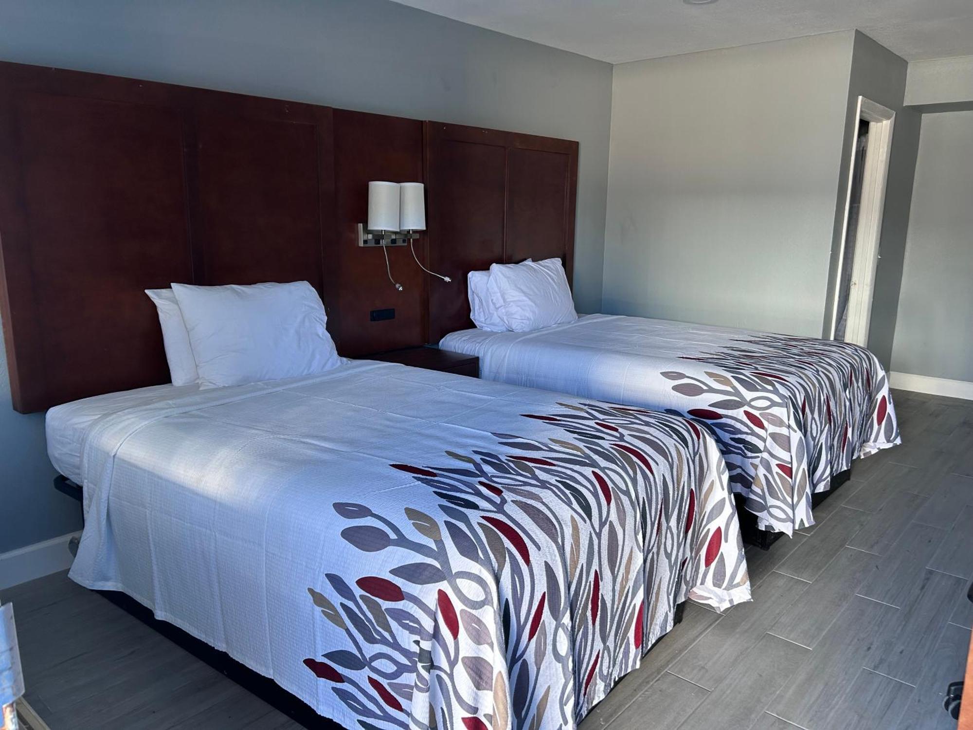 Deluxe King Suite