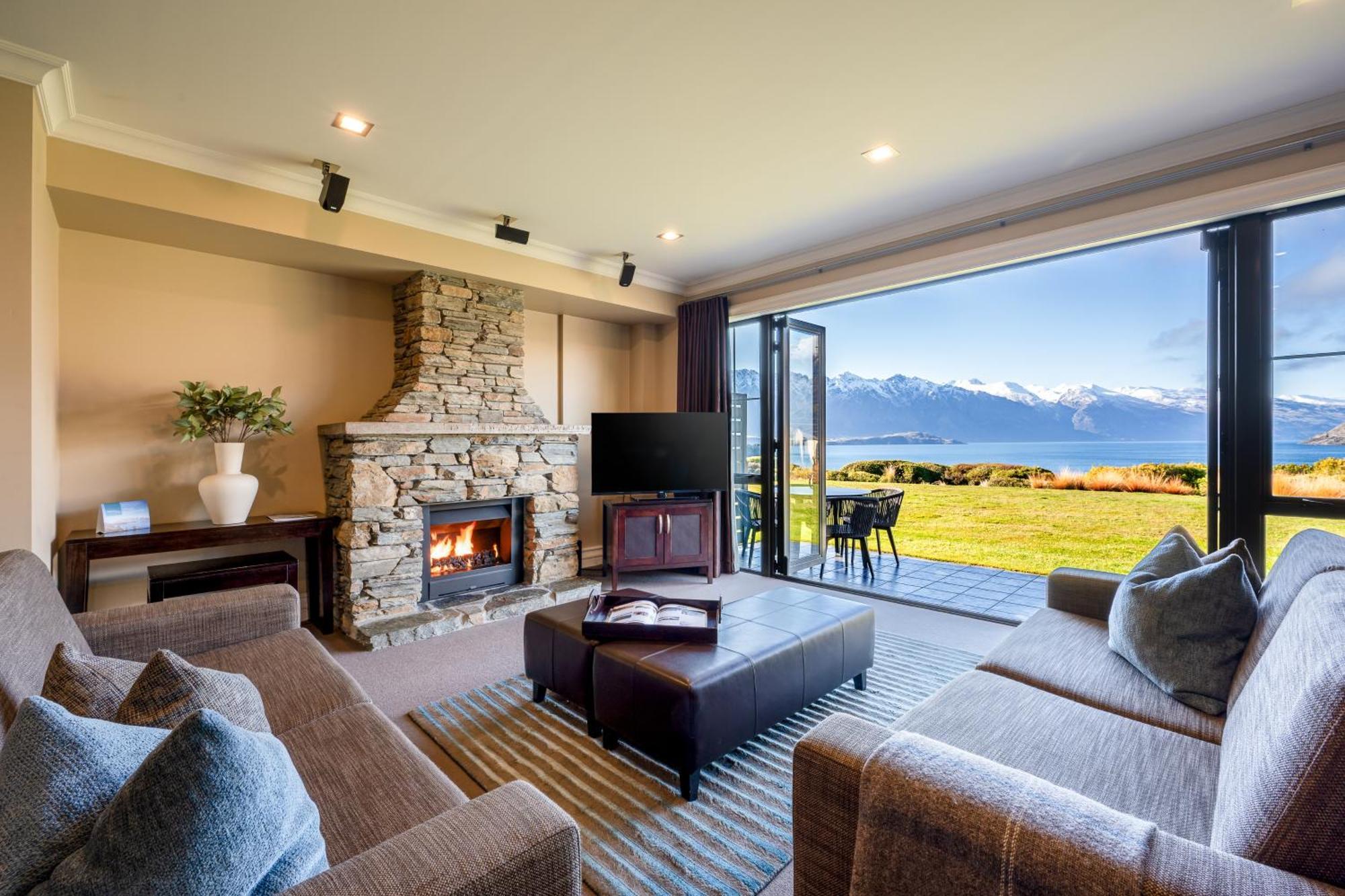 Three-Bedroom Villa with Lake View