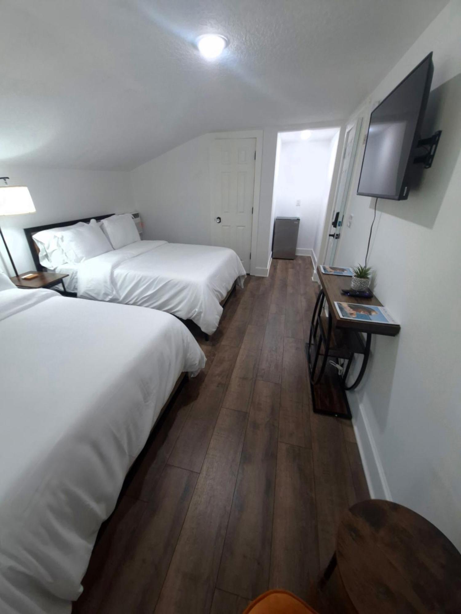 Double Room with Private Bathroom