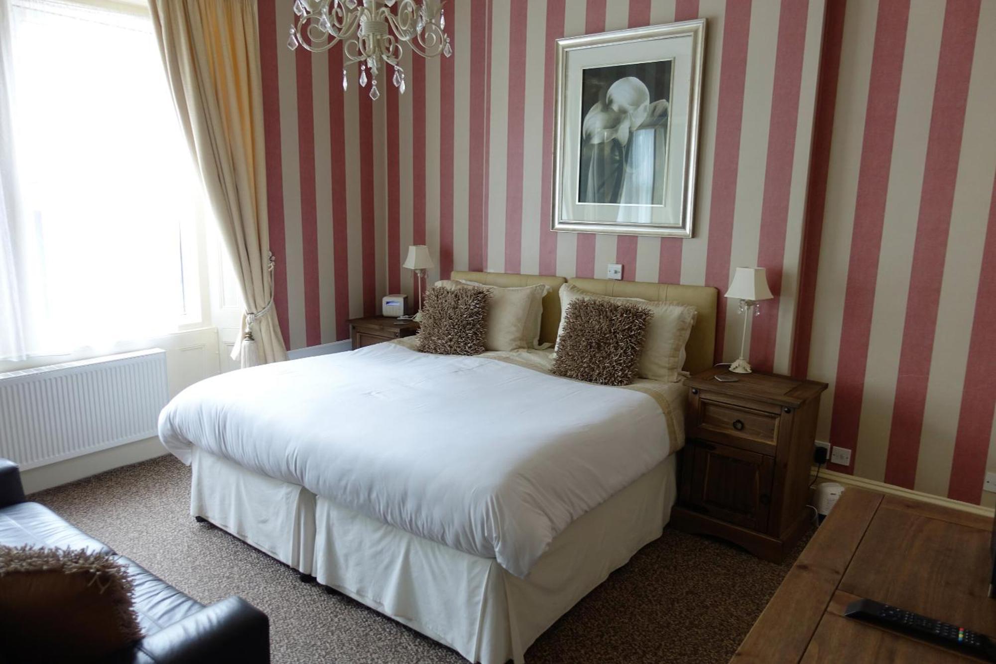 Double or Twin Room with Private Bathroom,1765798519:JPEG