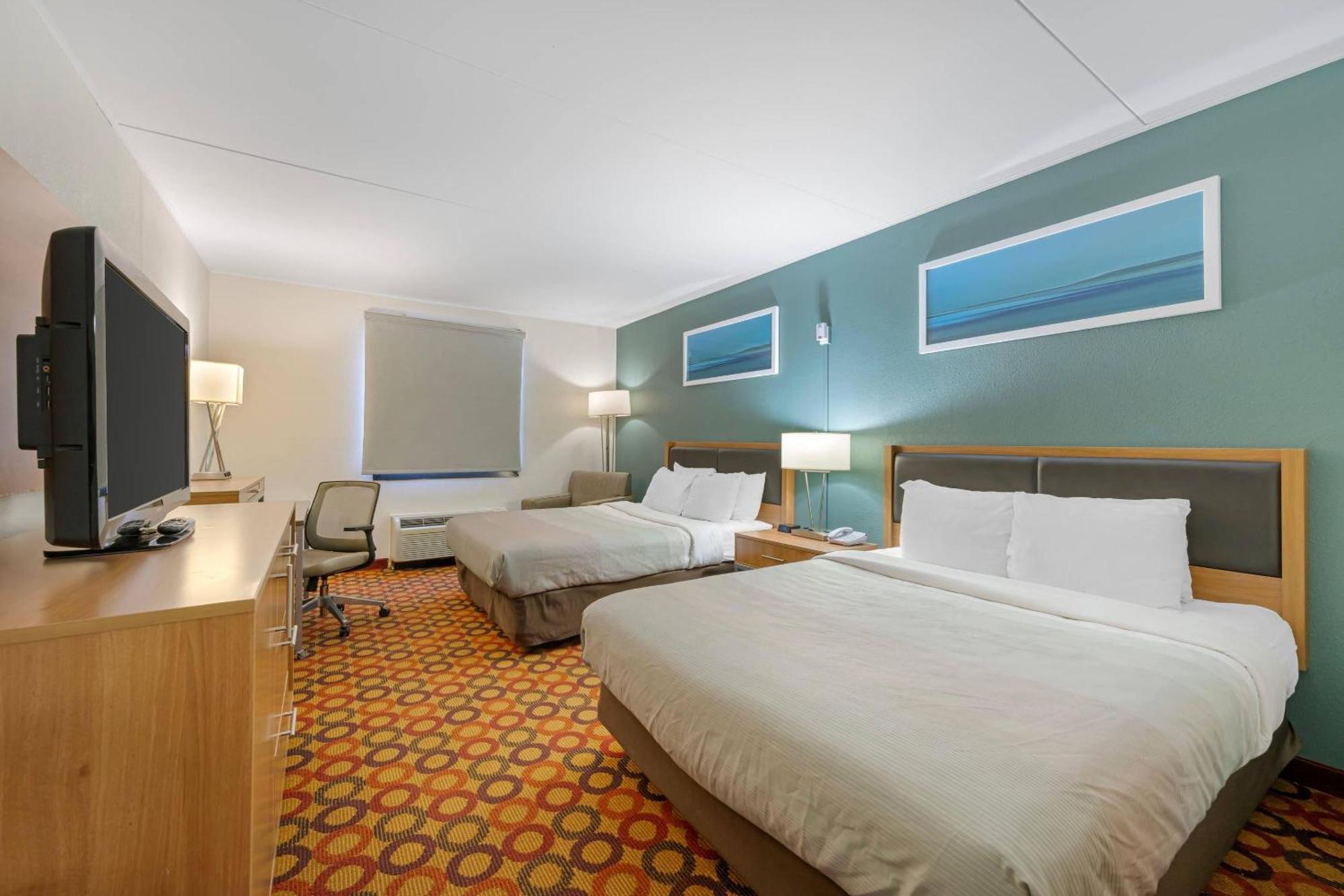 Queen Room with Two Queen Beds - Non-Smoking